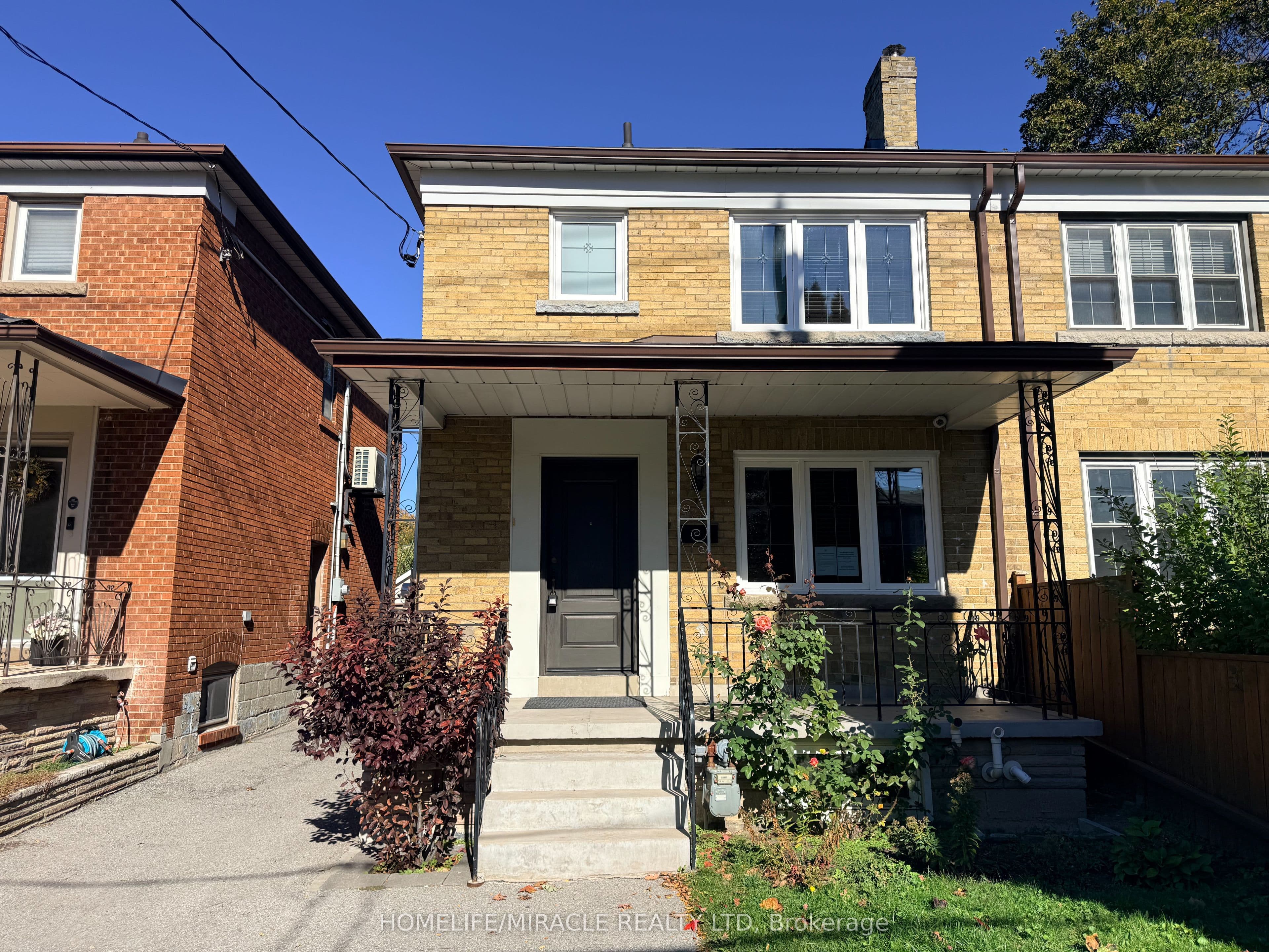 228 Browning Avenue, Toronto, ON M4K 1X2