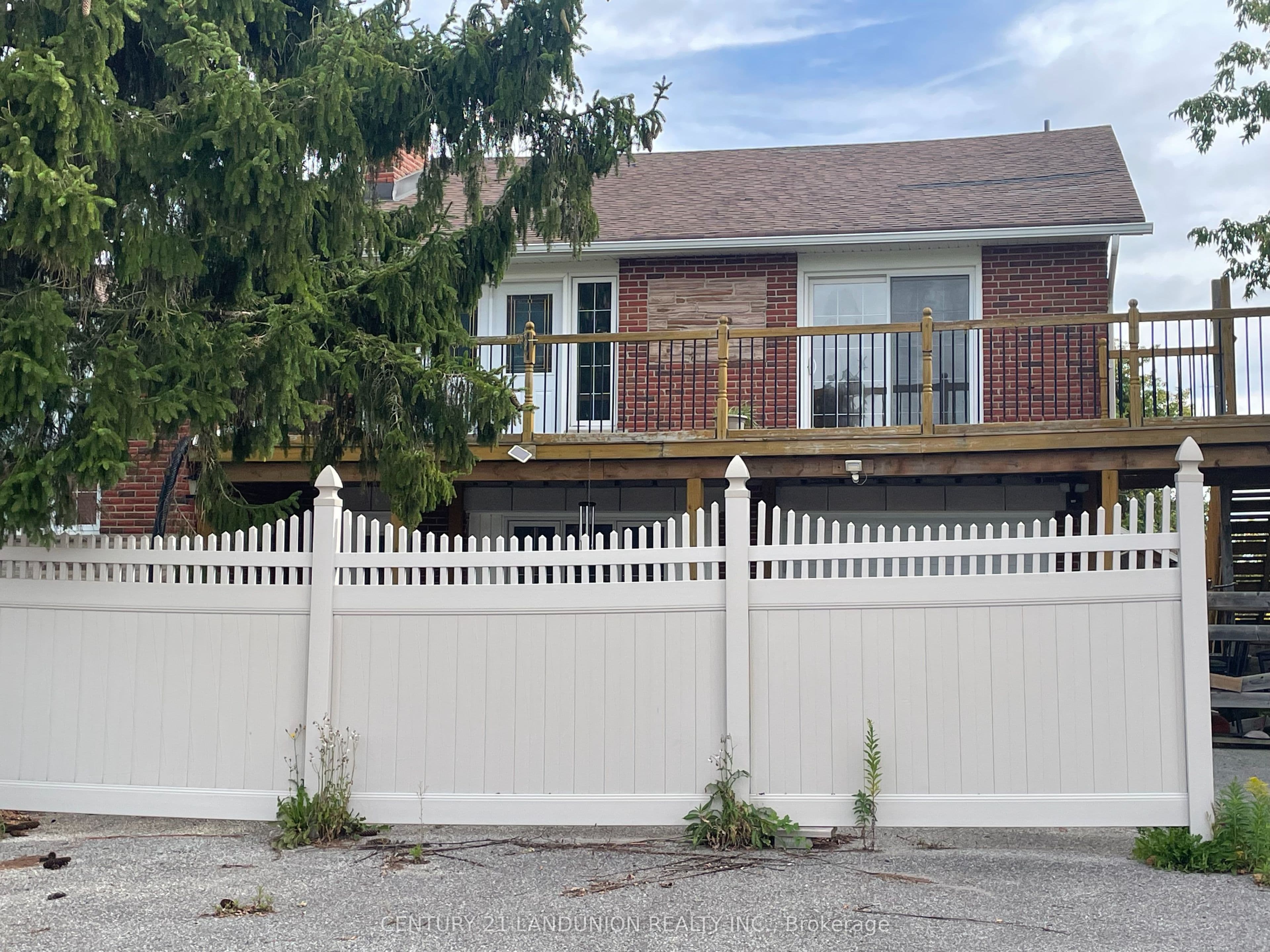 20215 Woodbine Avenue Residence Primary Unit/B, East Gwillimbury, ON L0G 1R0