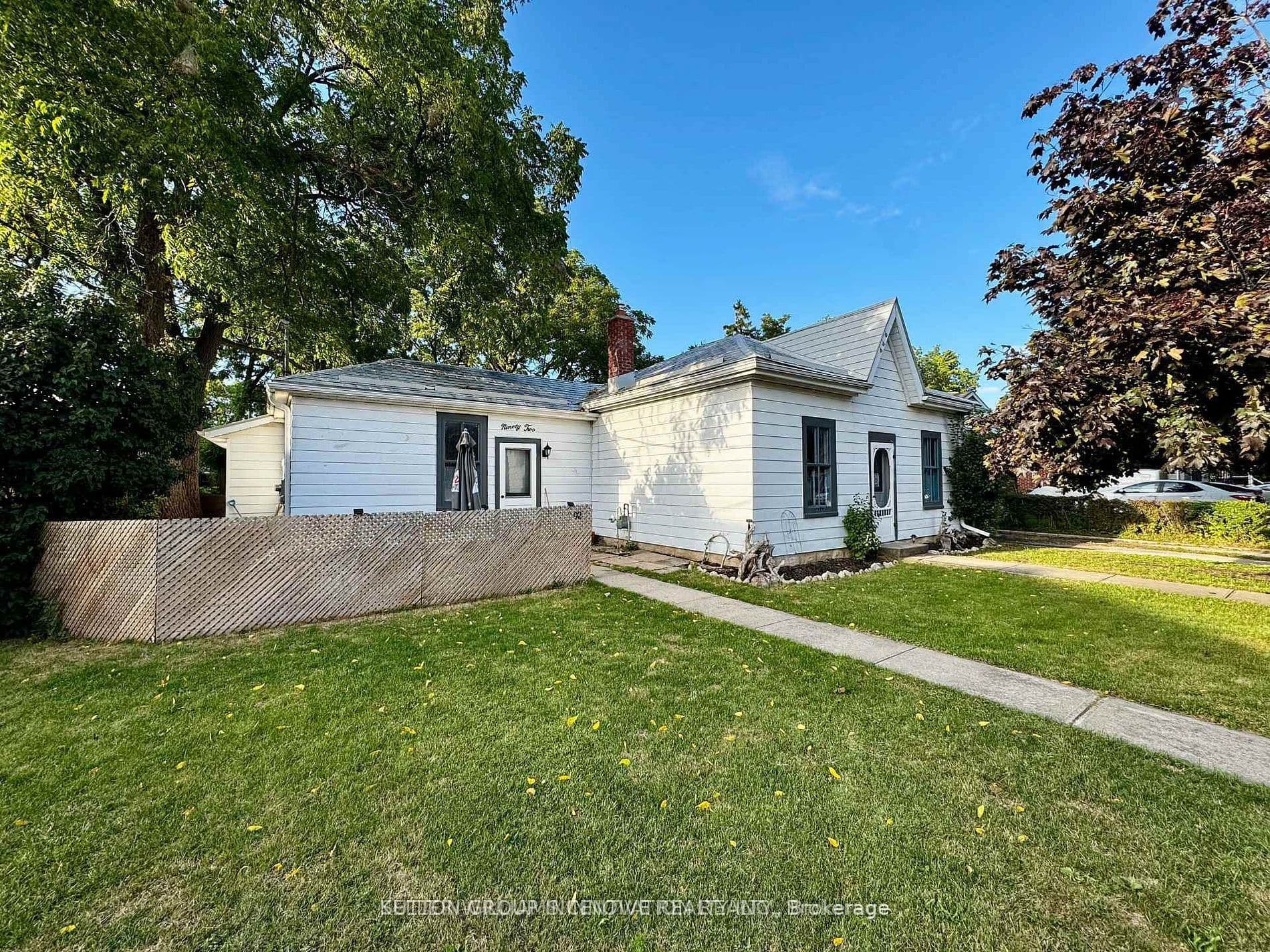 92 Francis Street, Cambridge, ON N1S 2A1