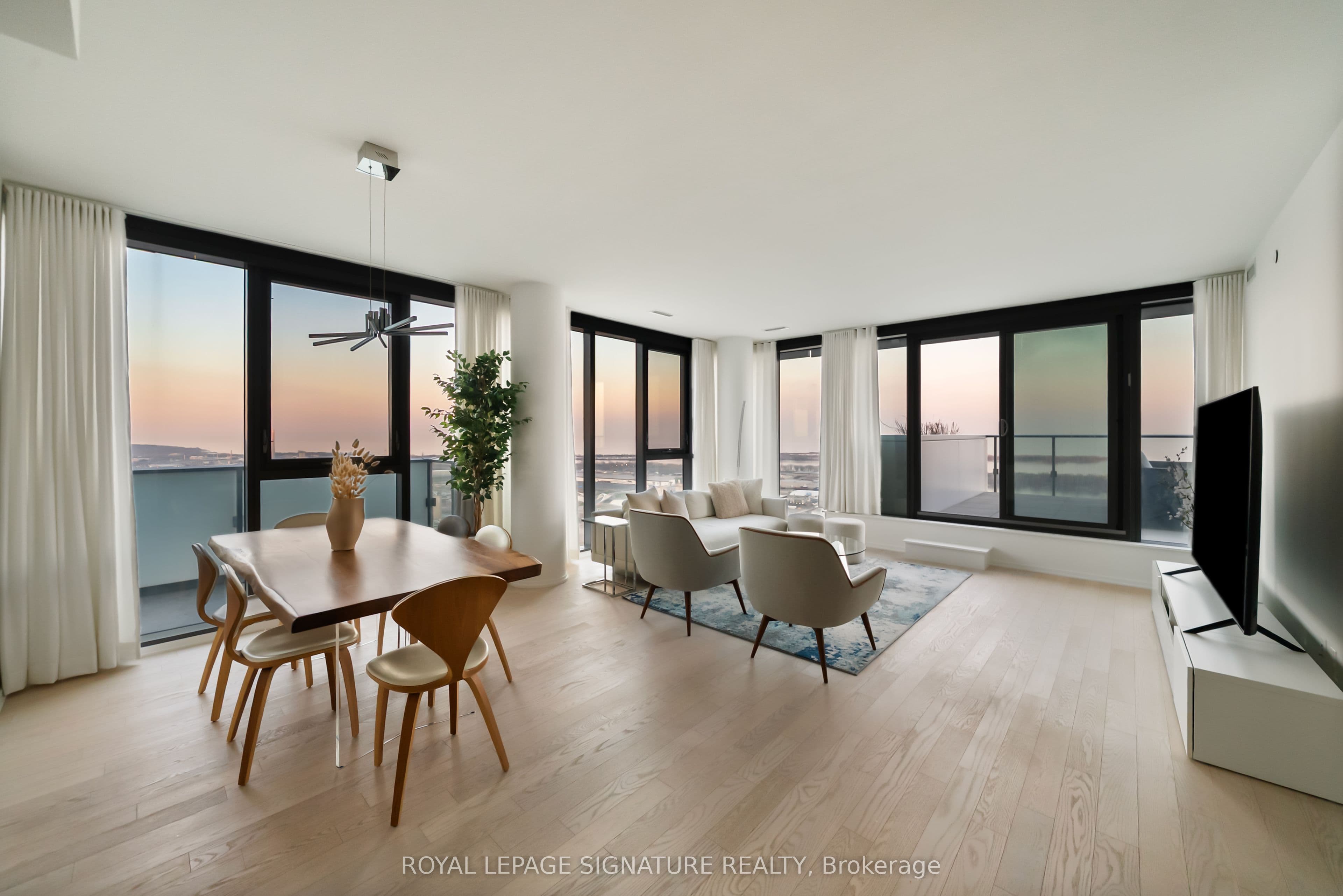 16 Bonnycastle Street 4304, Toronto, ON M5A 4M6