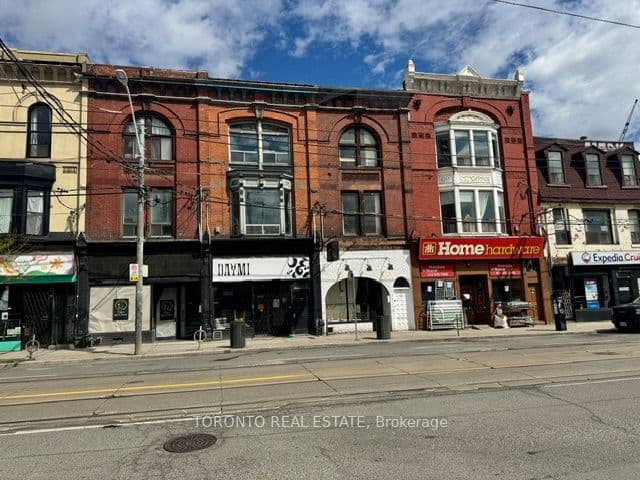1378 Queen Street W, Toronto, ON M6K 1L7