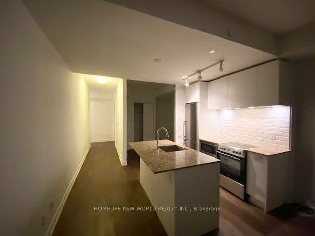 57 St Joseph Street 706, Toronto, ON M5S 0C5