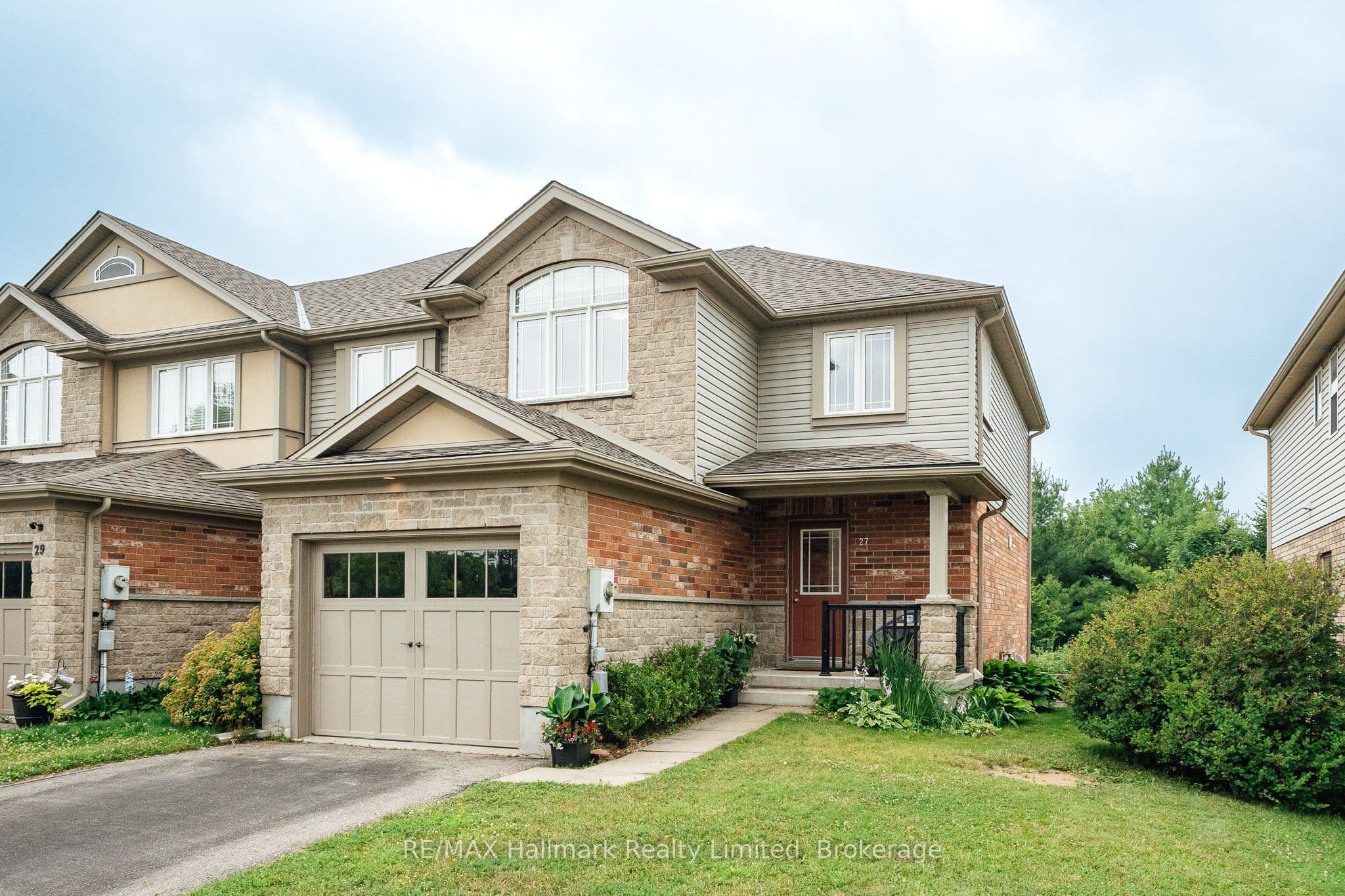 27 Wilkie Crescent, Guelph, ON N1L 0B1