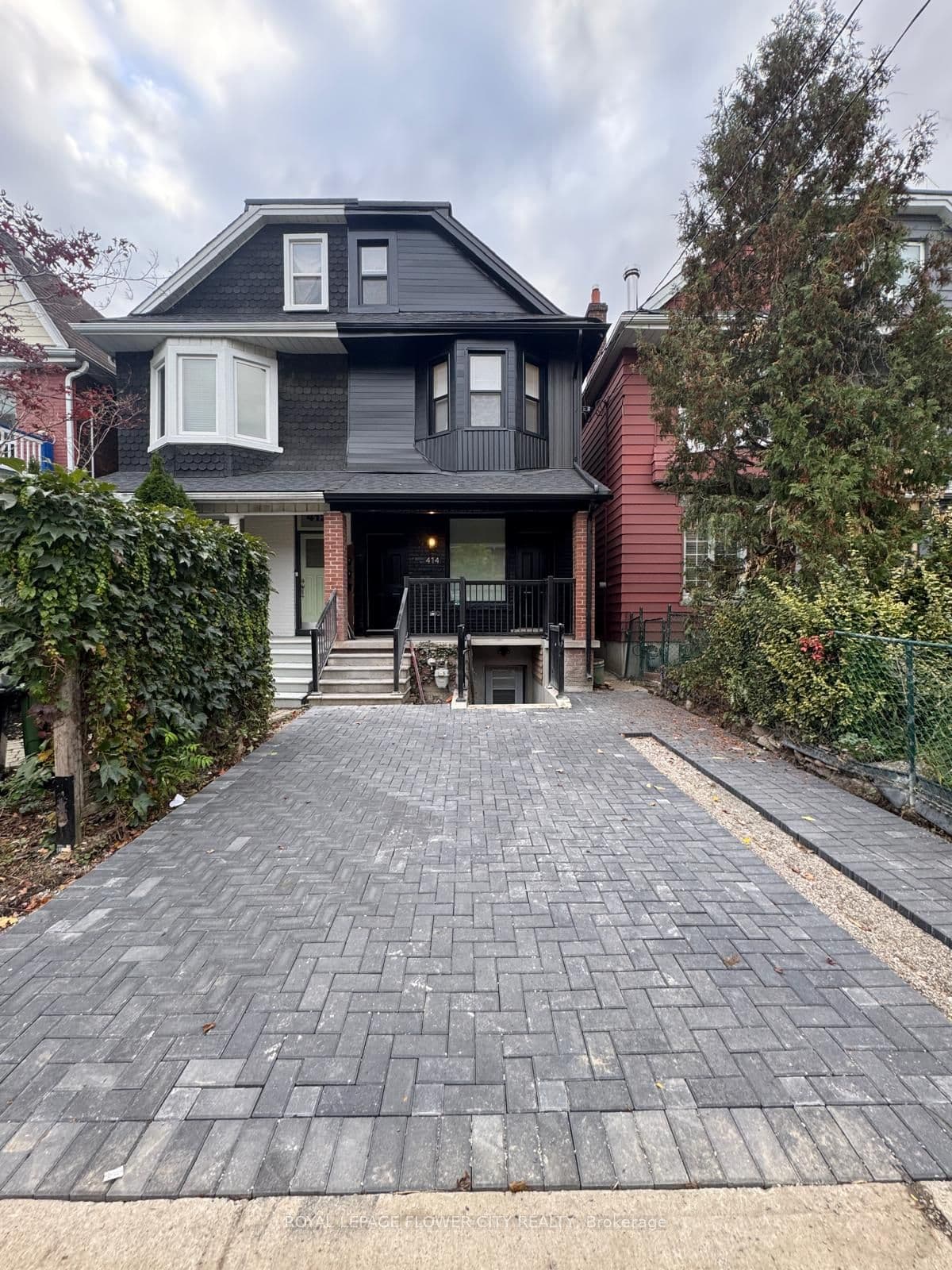 414 Perth Avenue #Upper, Toronto, ON M6P 3Y6