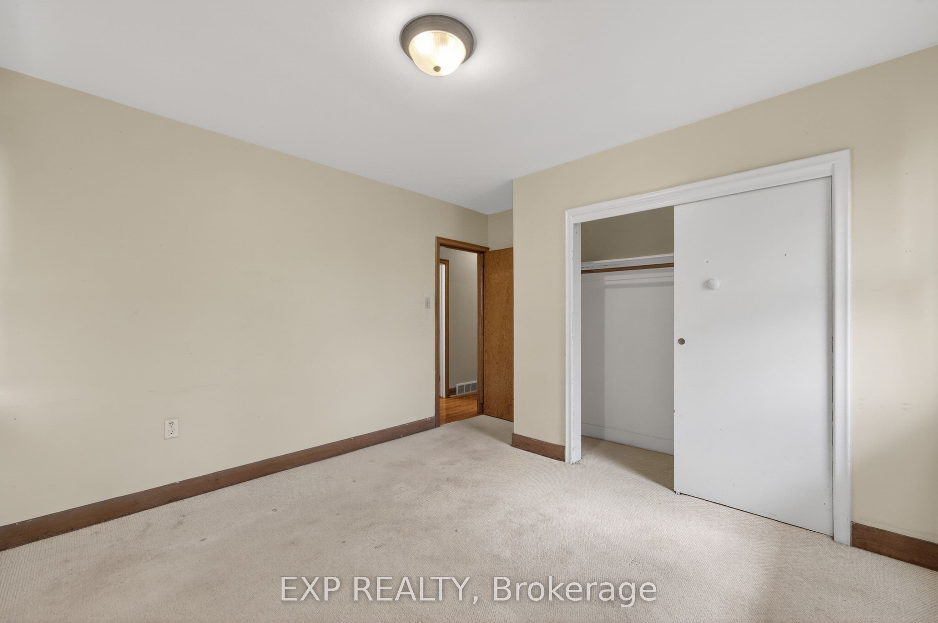 4576 Fourth Avenue, Niagara Falls, ON L2E 4N6