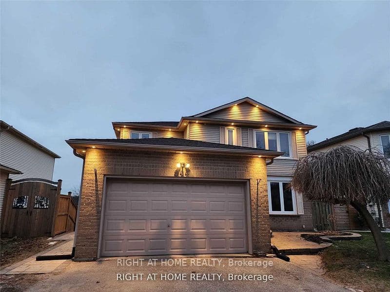 844 Crowells Street, Oshawa, ON L1K 1X3