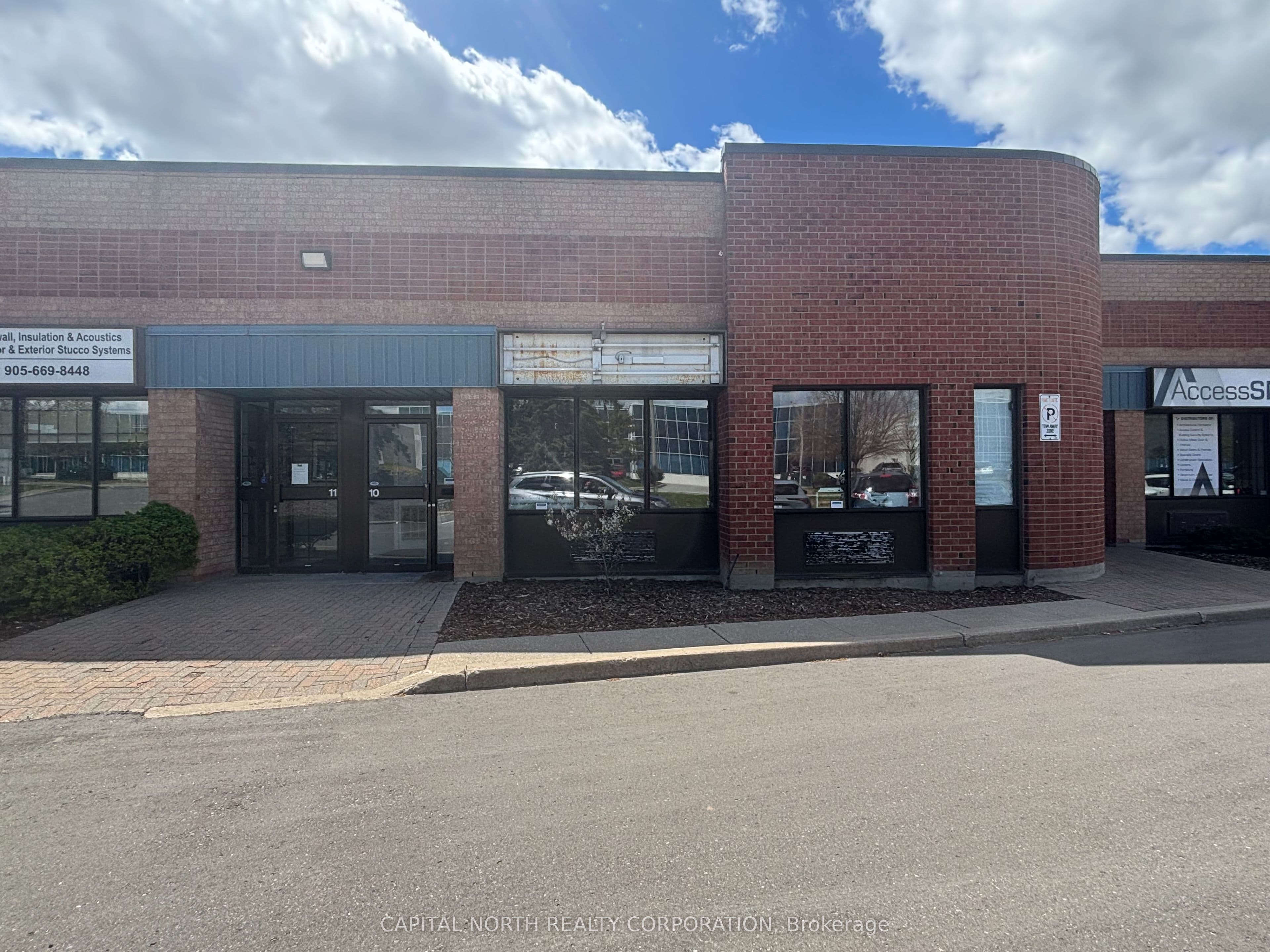 41 Courtland Avenue 10, Vaughan, ON L4K 3T3