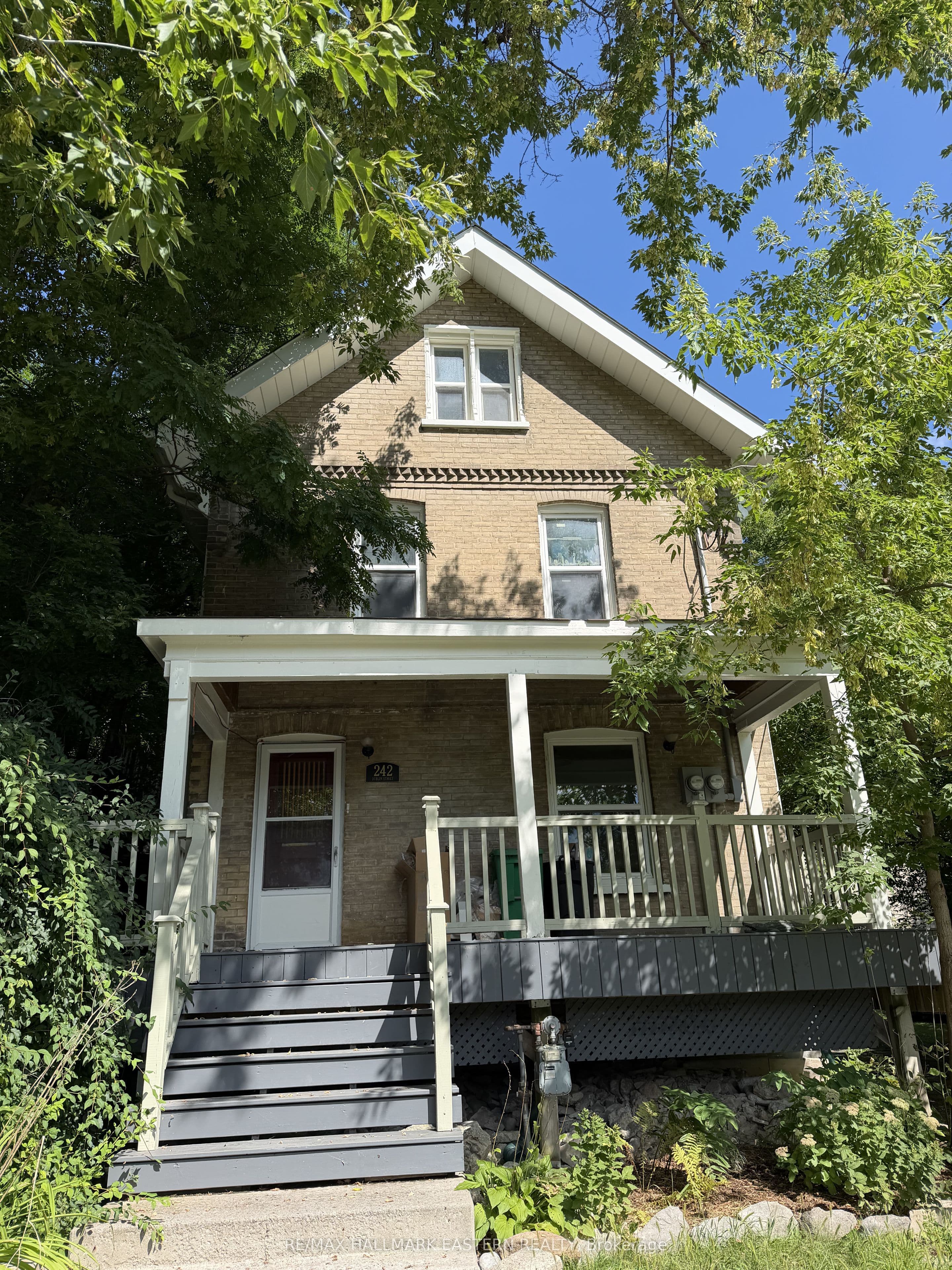 242 Dublin Street, Peterborough, ON K9H 3B8