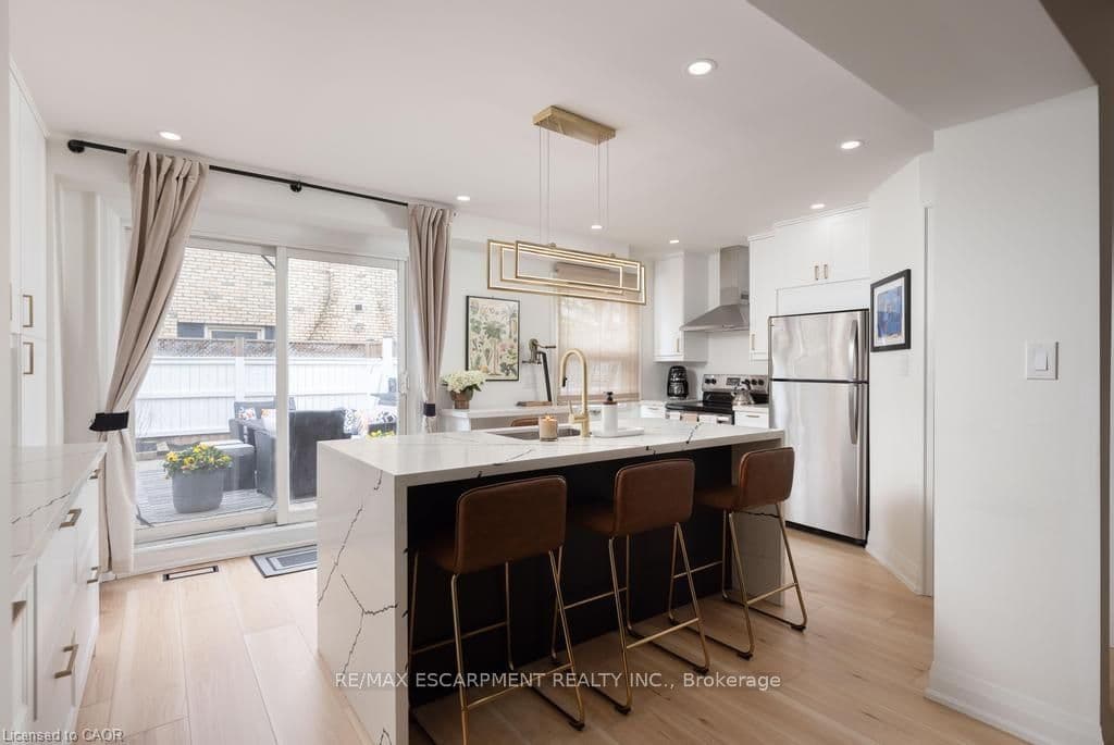 1422 GHENT Avenue, Burlington, ON L7S 1W8