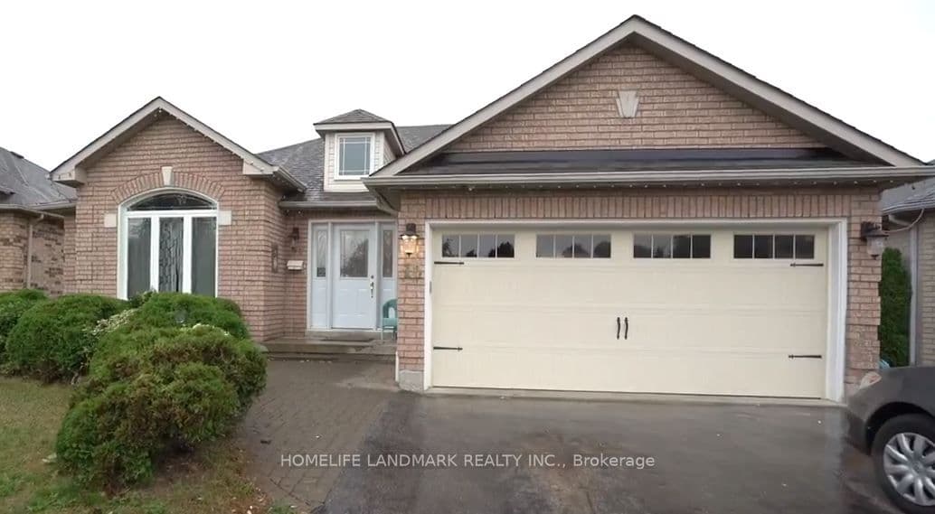 10 Summerset Drive Lower, Barrie, ON L4N 9L7