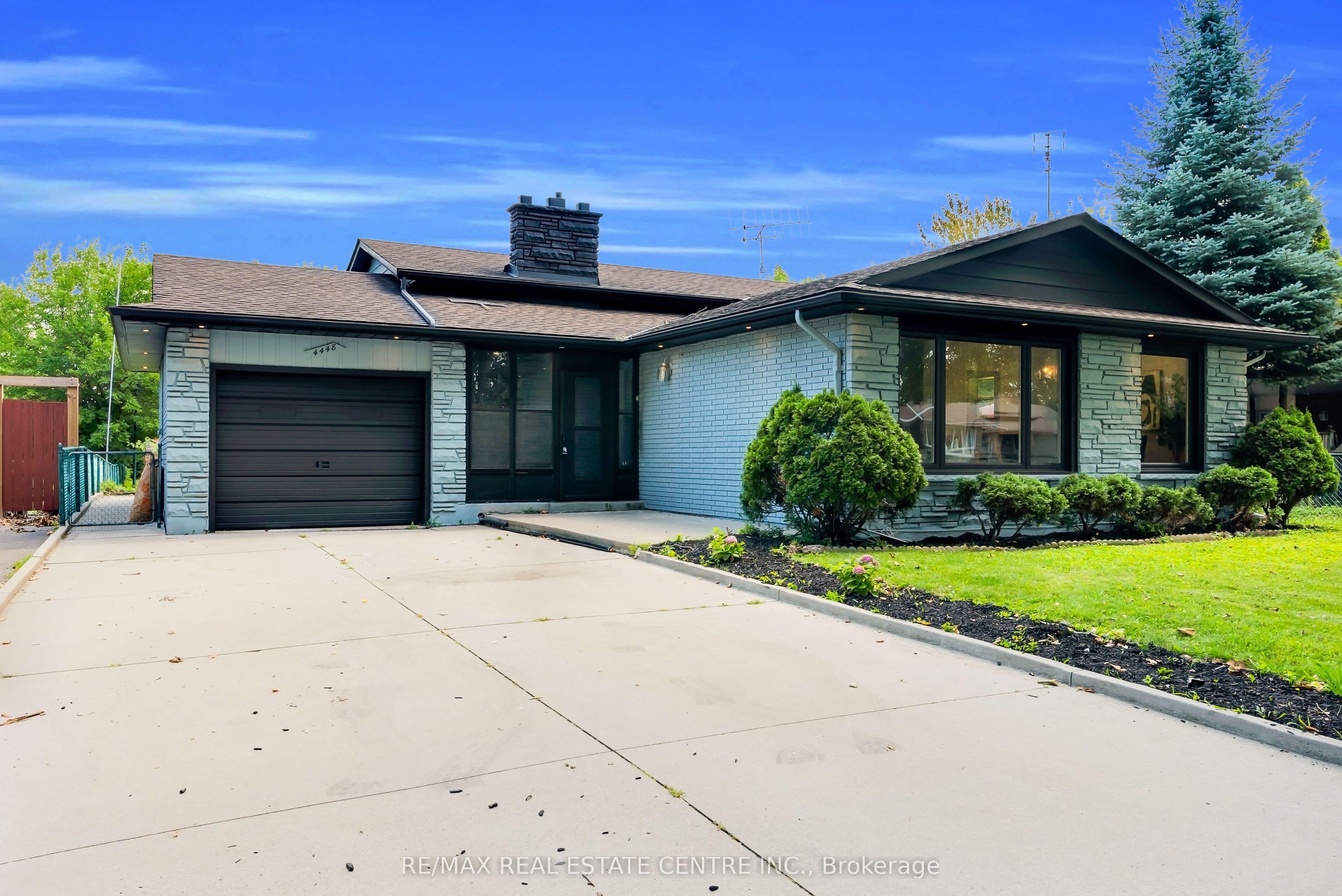 4448 Mitchell Avenue, Niagara Falls, ON L2E 6R7