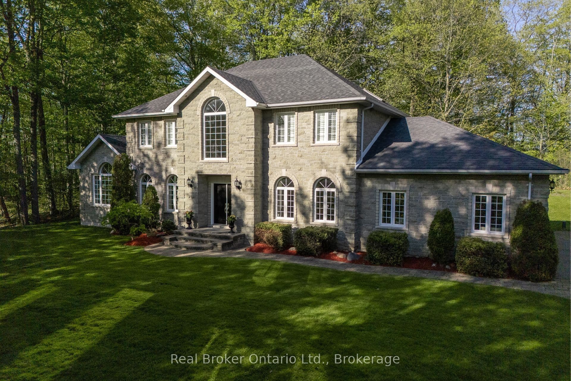 9 Paige Court, Hamilton Township, ON K9A 0W6