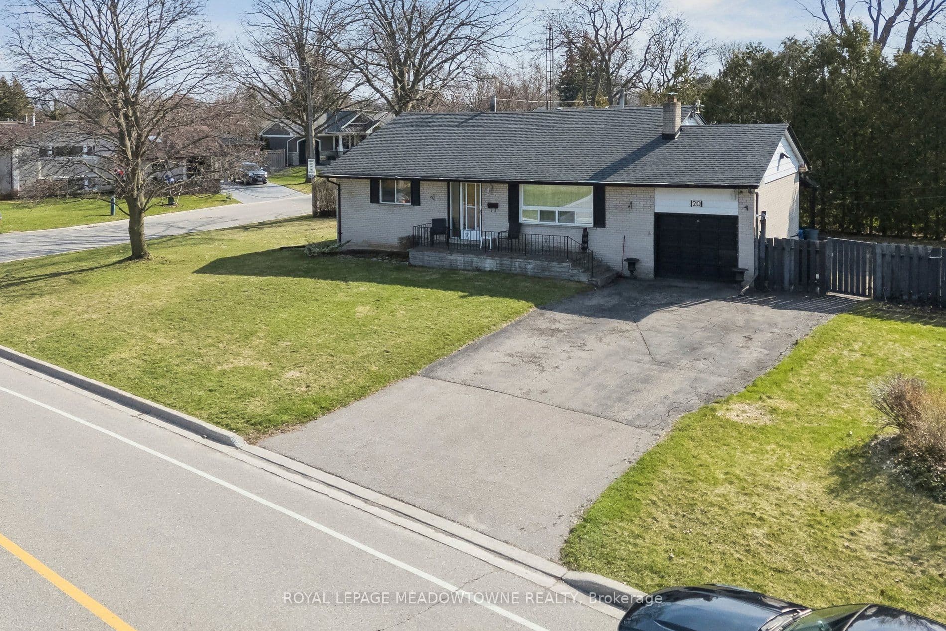 20 Plainsman Road, Mississauga, ON L5N 1C6