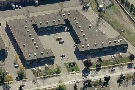 825 Denison Street 19, Markham, ON L3R 5E4