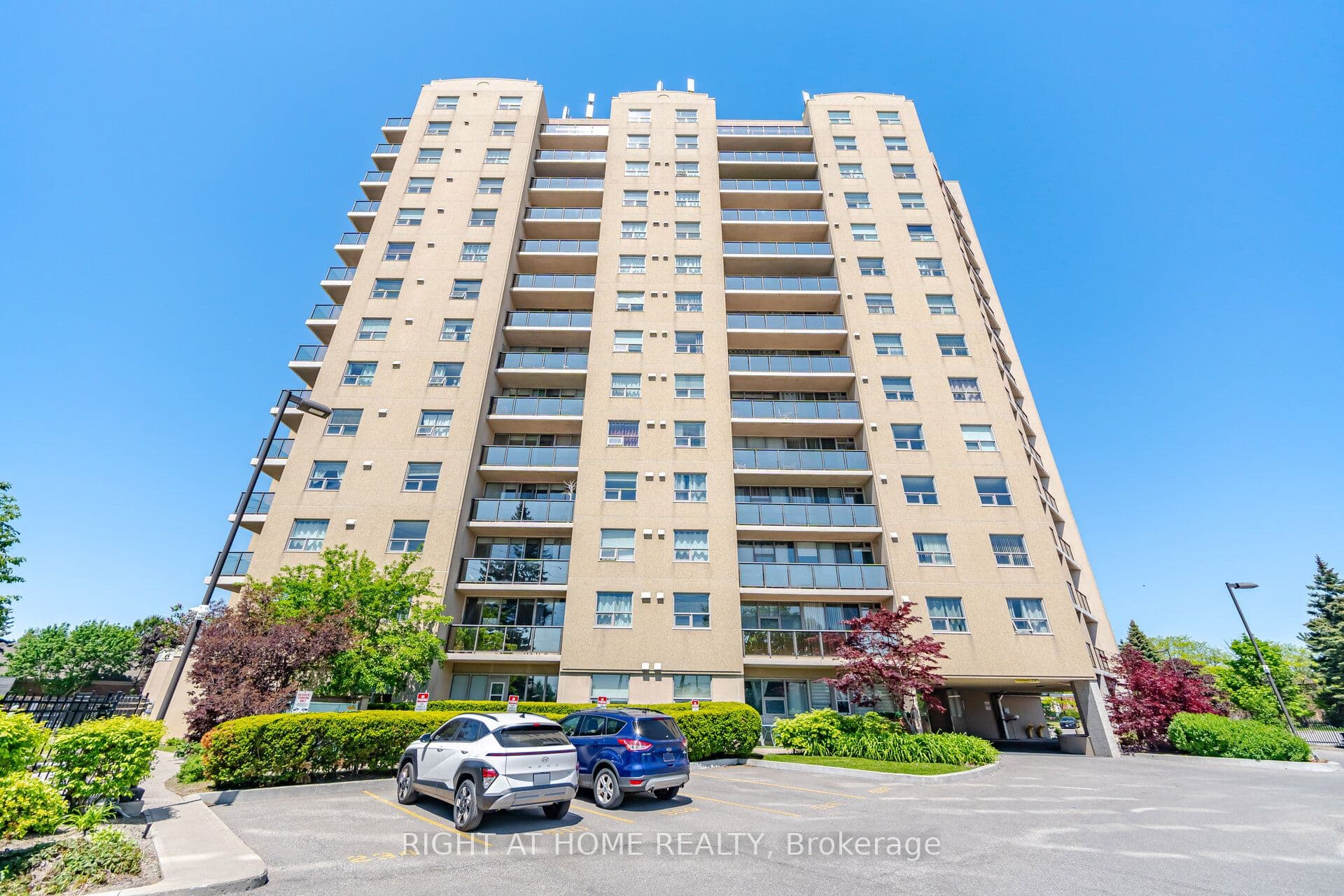 2 Westney Road N 108, Ajax, ON L1H 3H3