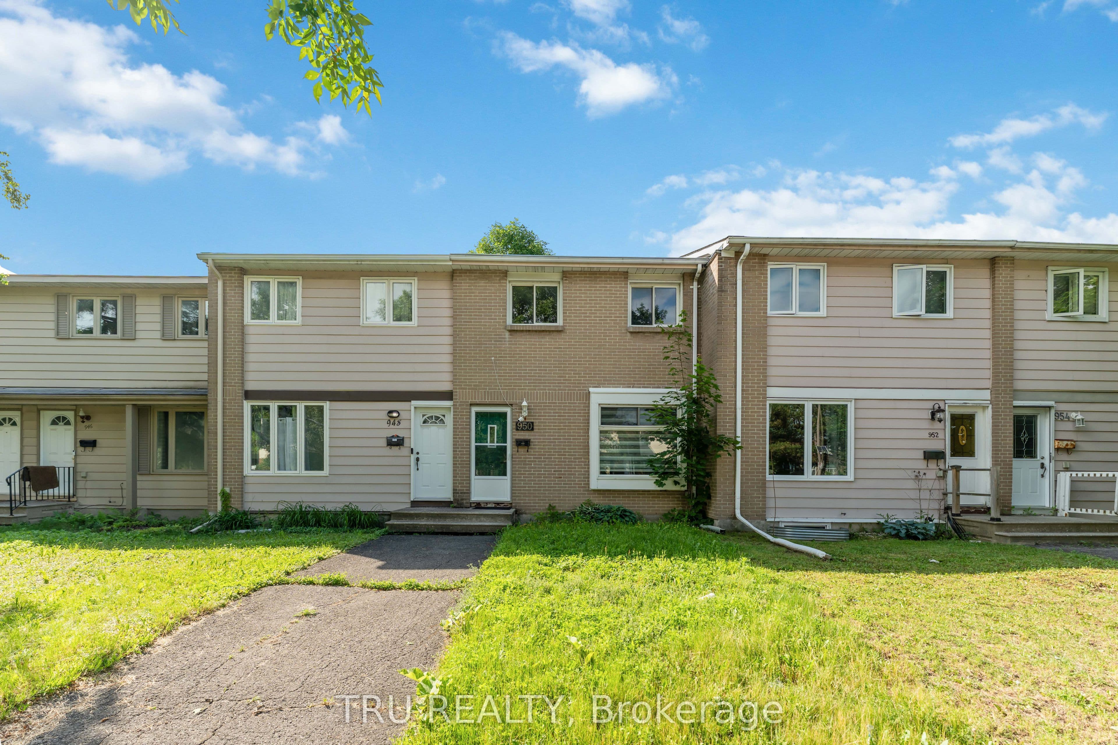 950 Meadowlands Drive, Mooneys Bay - Carleton Heights and Area, ON K2C 0K3
