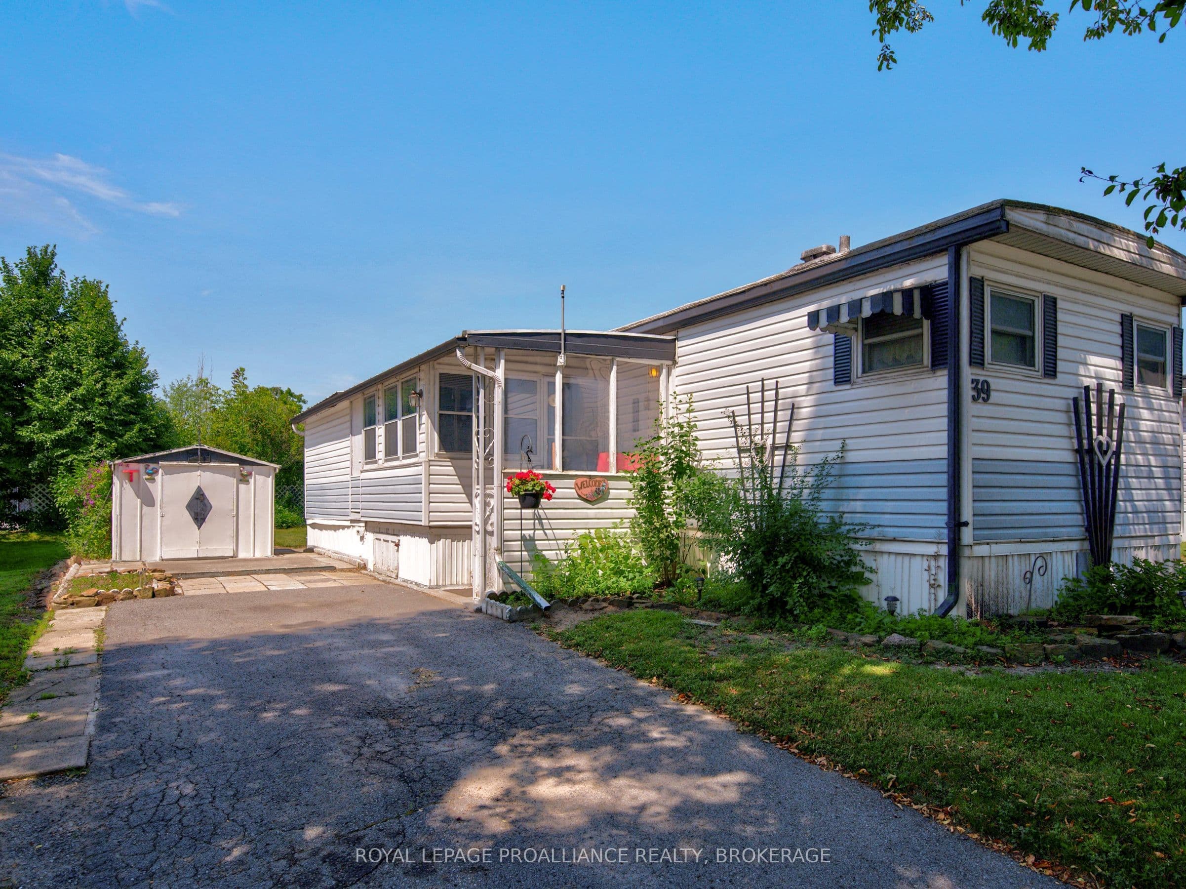 39 Worthington Way, Kingston, ON K7K 5C2