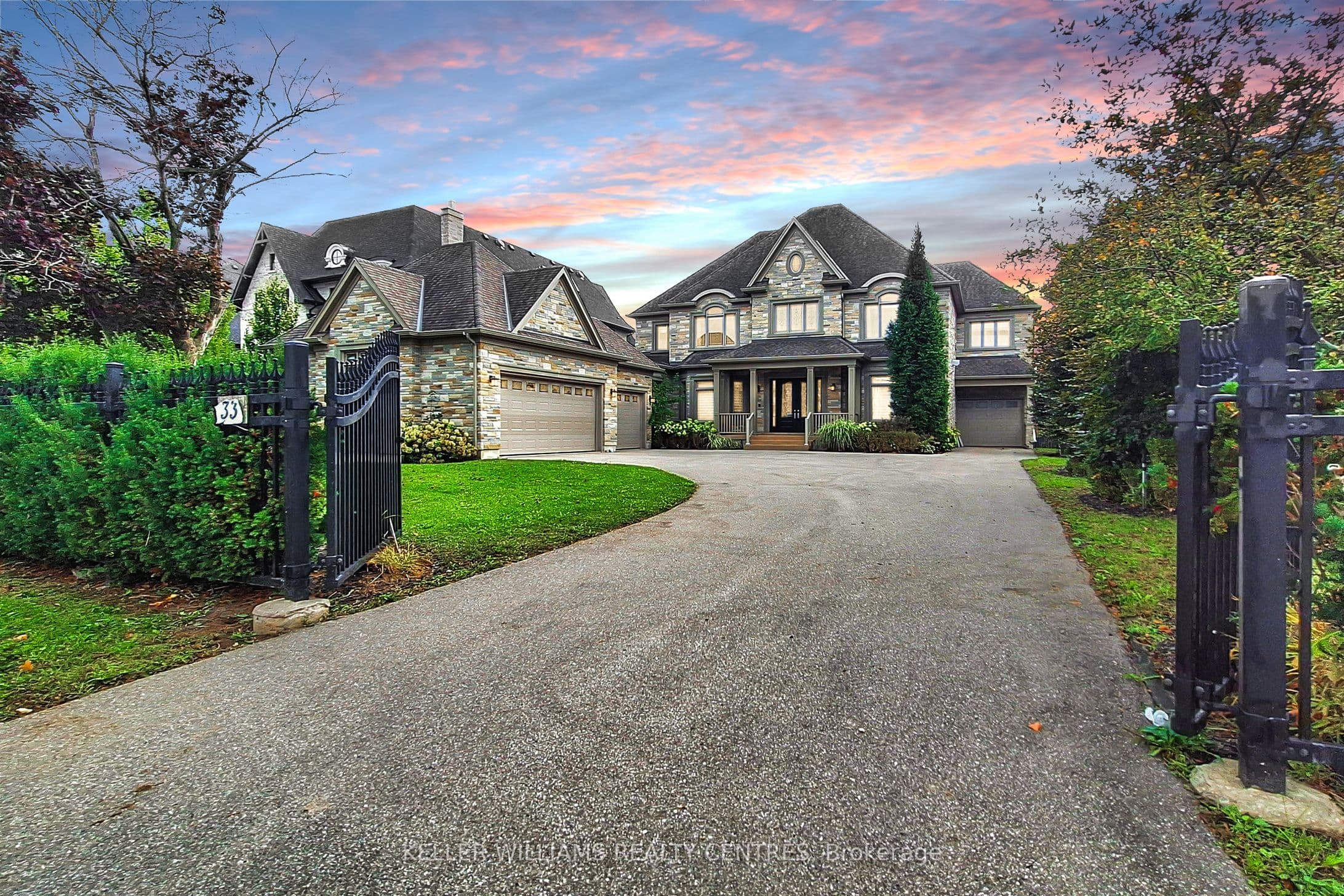 33 Maple Grove Avenue, Richmond Hill, ON L4E 2V1