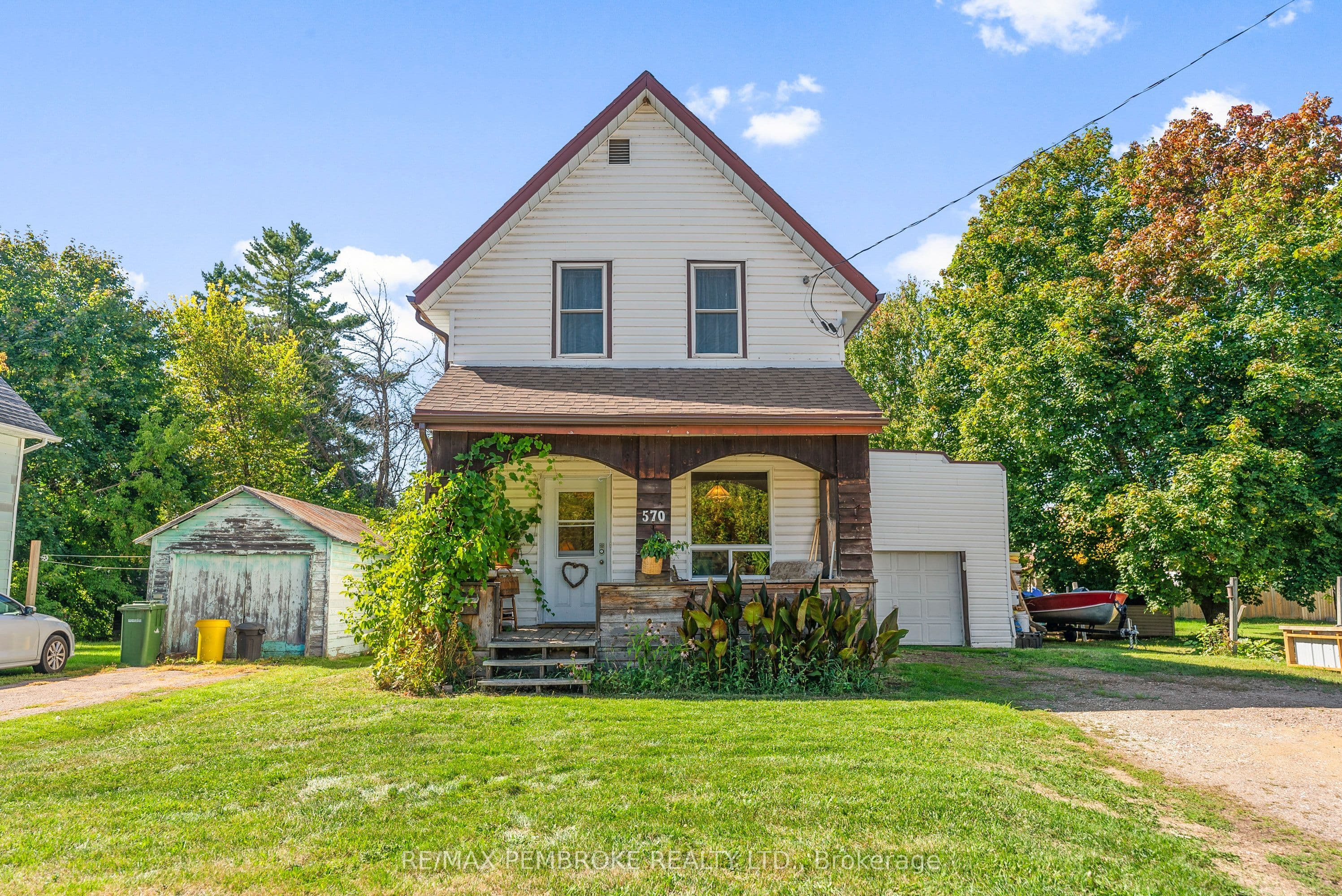 570 Eganville Road, Pembroke, ON K8A 4E9
