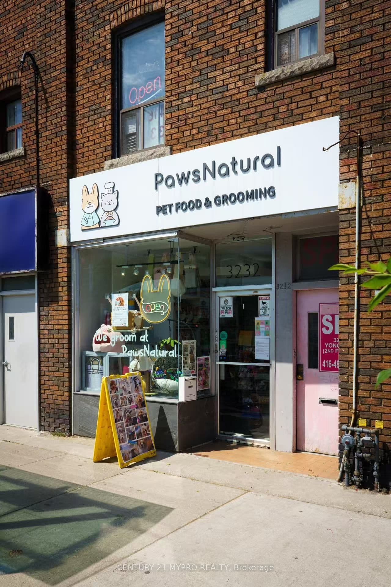 3232 Yonge Street Main, Toronto, ON M4N 2L4