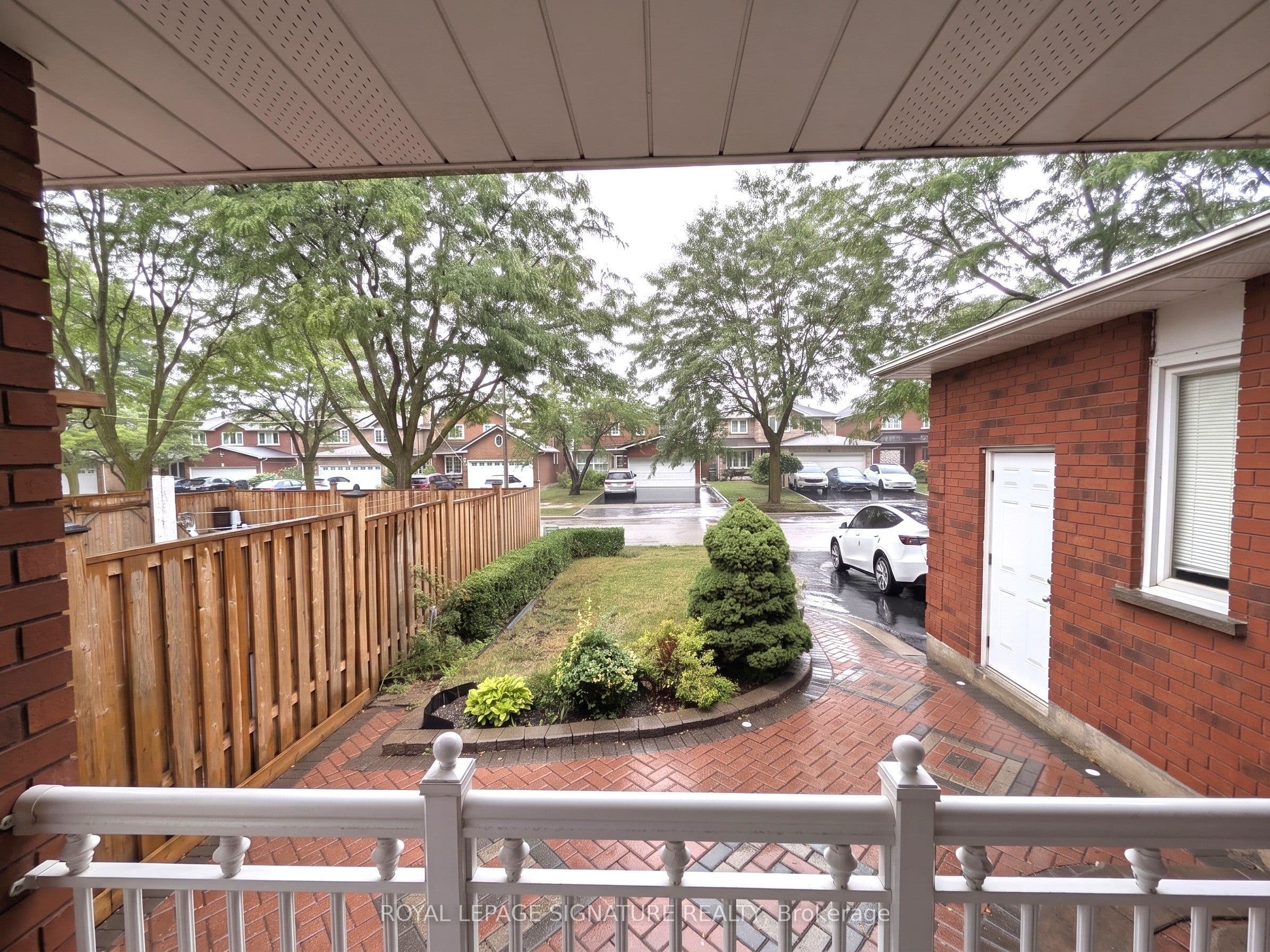44 Bankview Circle, Toronto, ON M9W 6S5