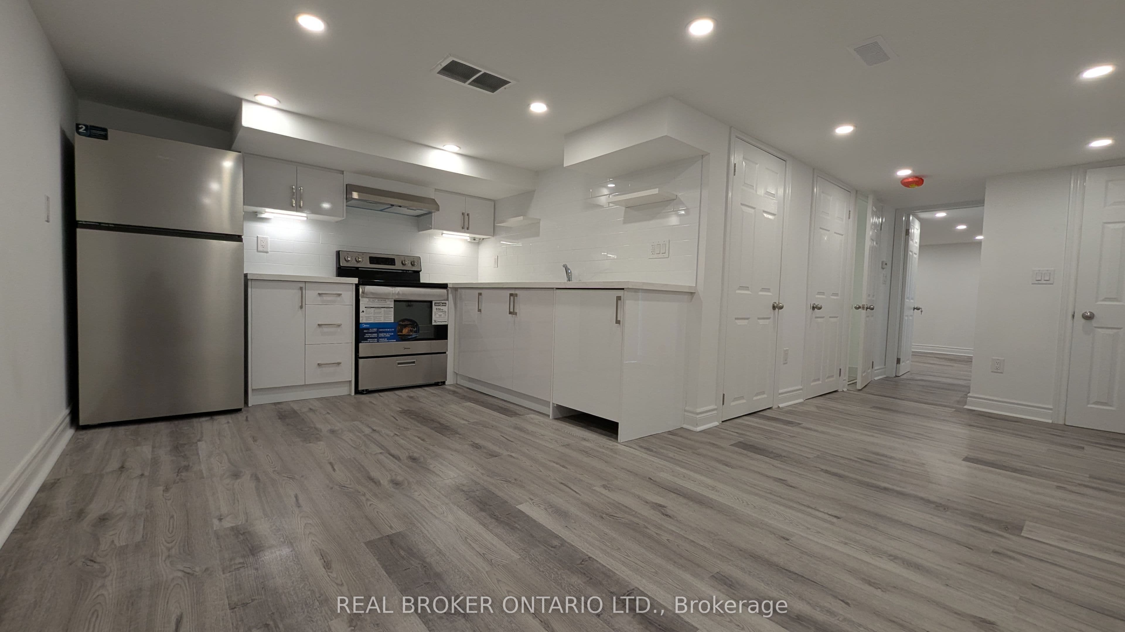 1150 Woodbine Avenue Unit #4, Toronto, ON M4C 4C9