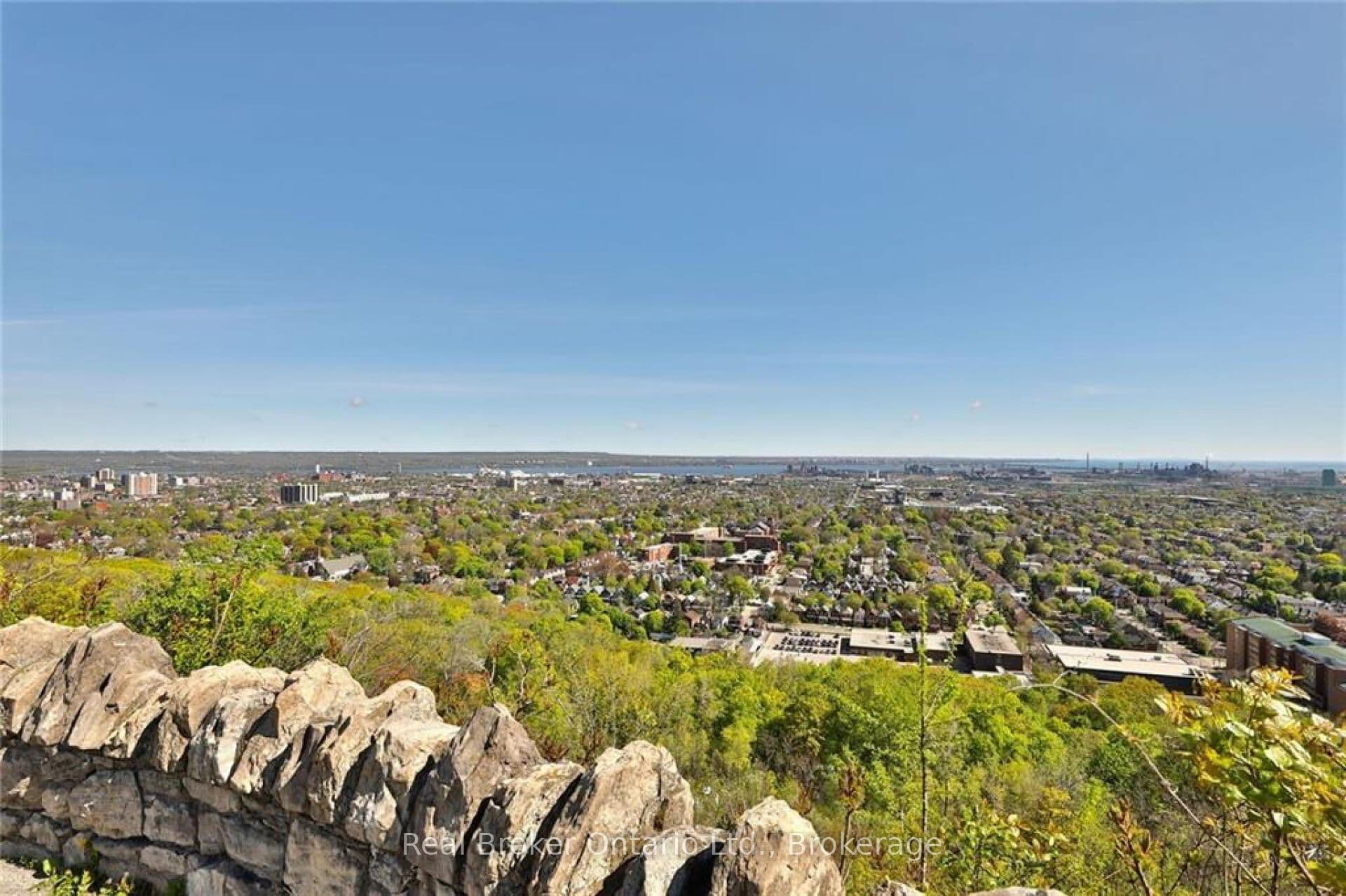 5 East 36th Street 205C, Hamilton, ON L8V 3Y6