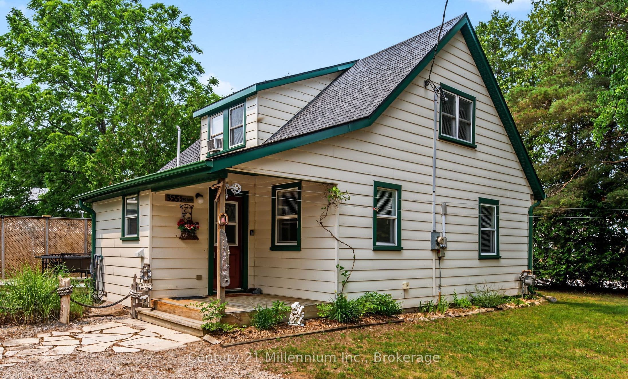 355 Spence Street, Saugeen Shores, ON N0H 2L0