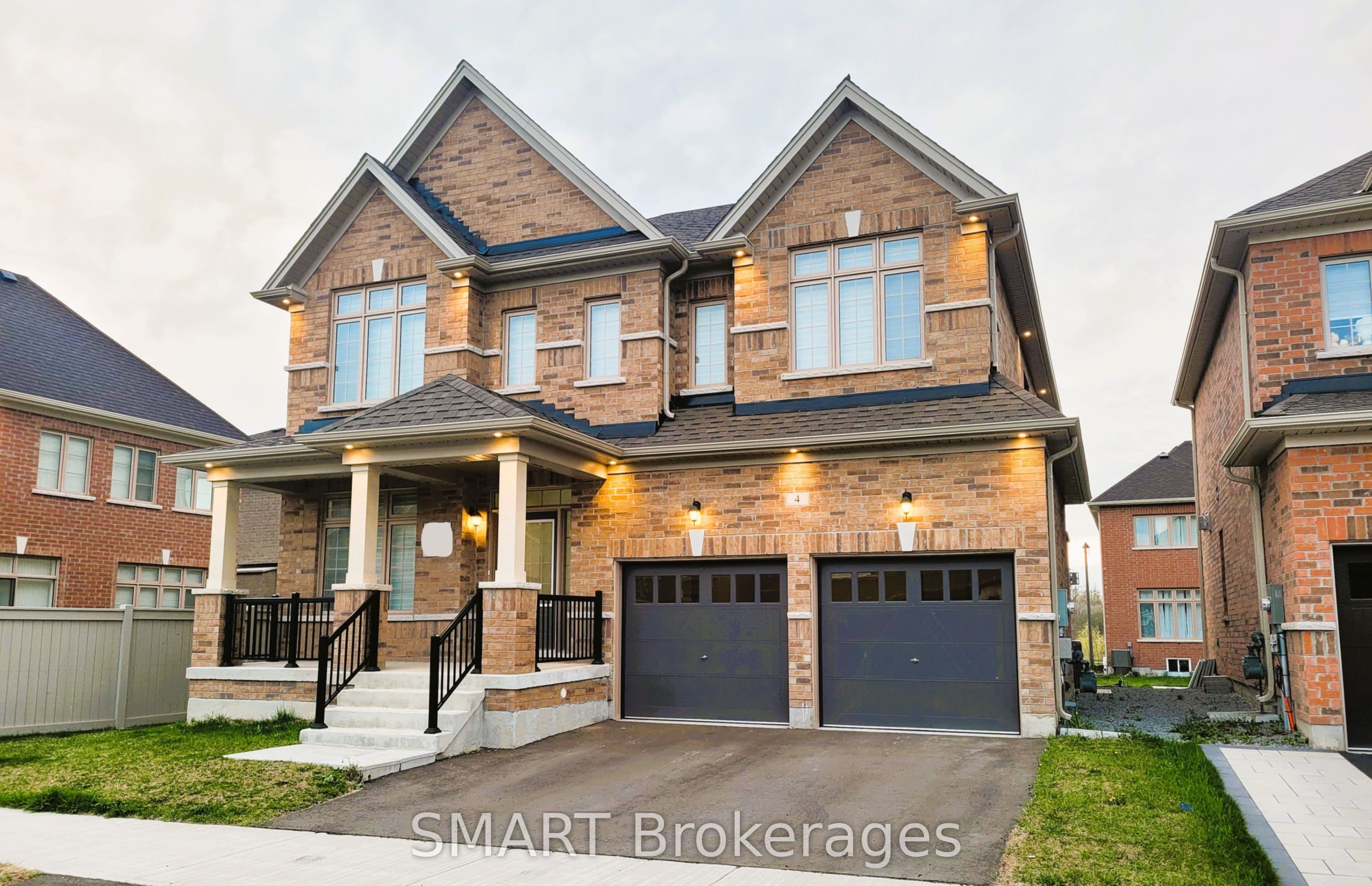 4 Bruce Welch Avenue, Georgina, ON L4P 0J1