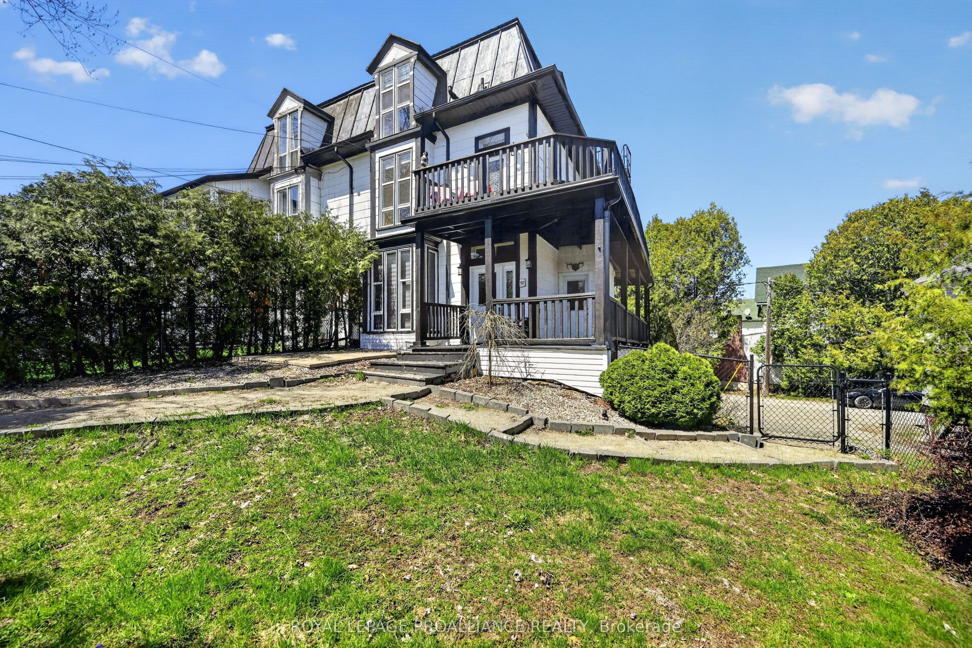 372 King Street W, Brockville, ON K6V 3S6