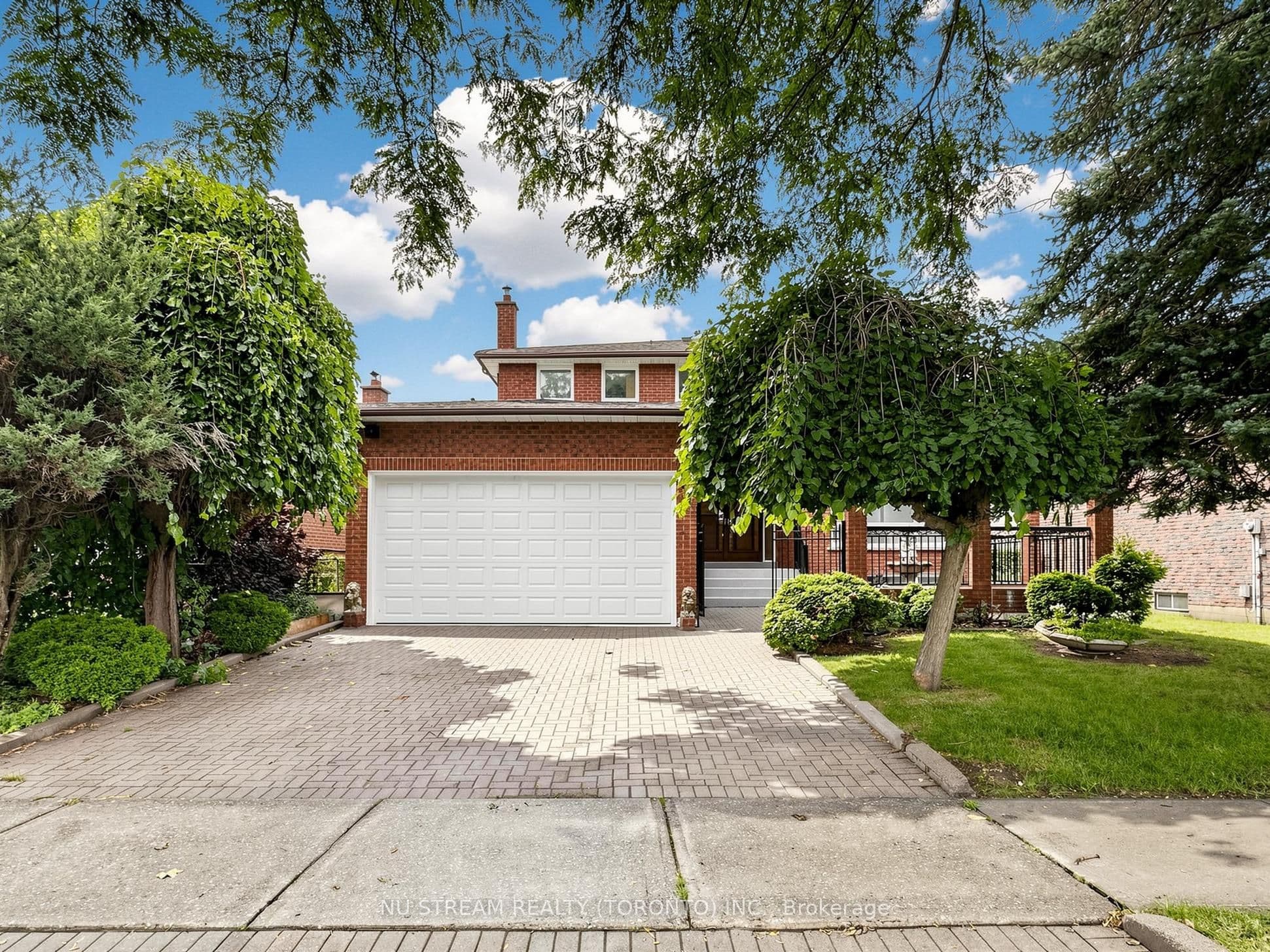 117 Ambercroft Boulevard N, Toronto, ON M1W 3K8