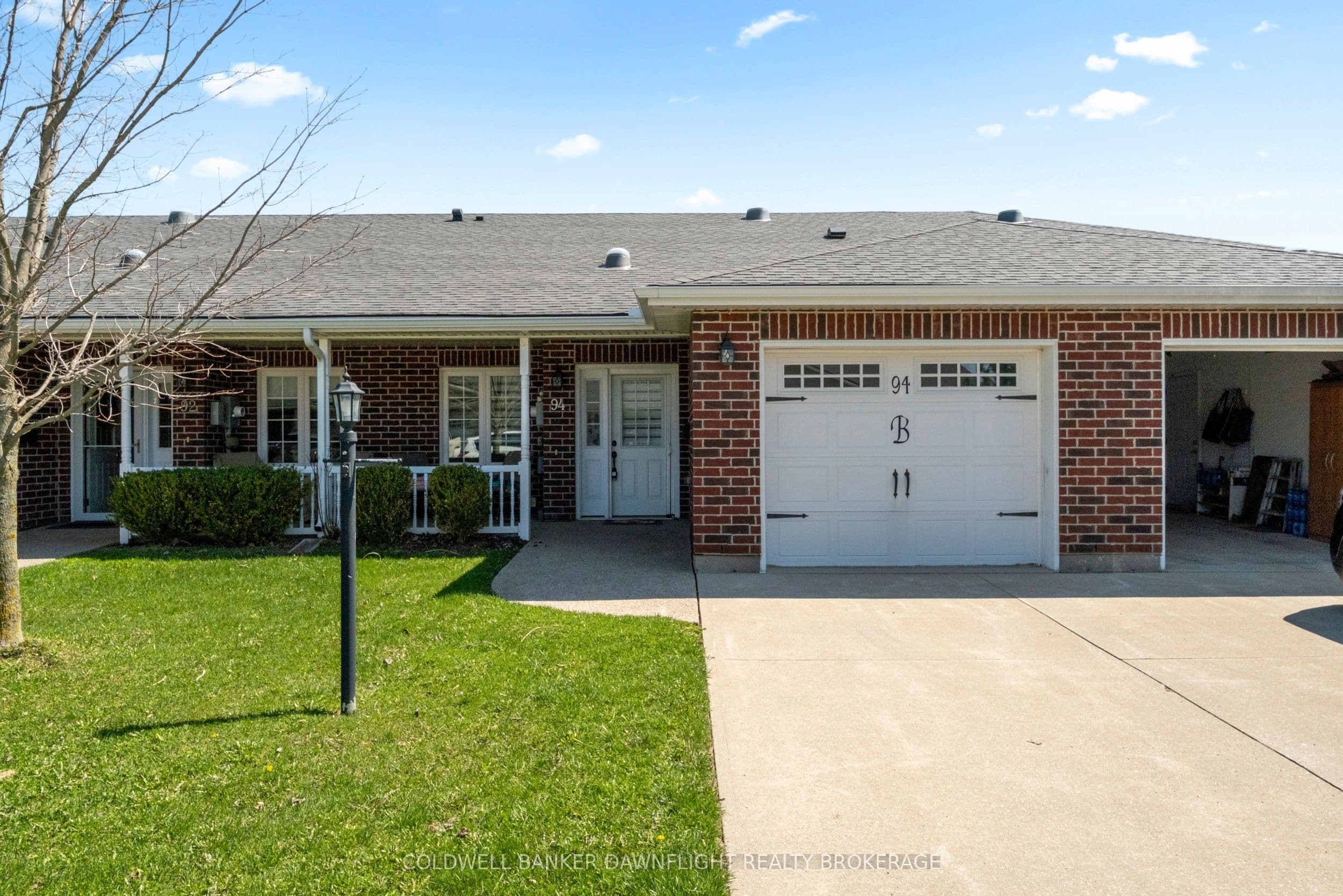 94 Redford Drive, South Huron, ON N0M 1S3