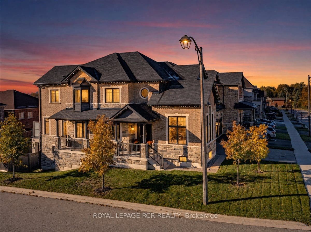 47 Carondale Square, East Gwillimbury, ON L9N 0X5