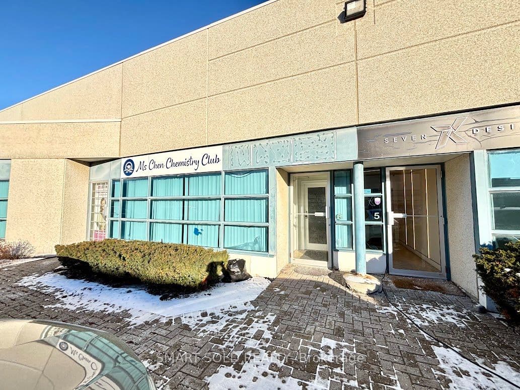 40 Vogell Road 6, Richmond Hill, ON L4B 3N6