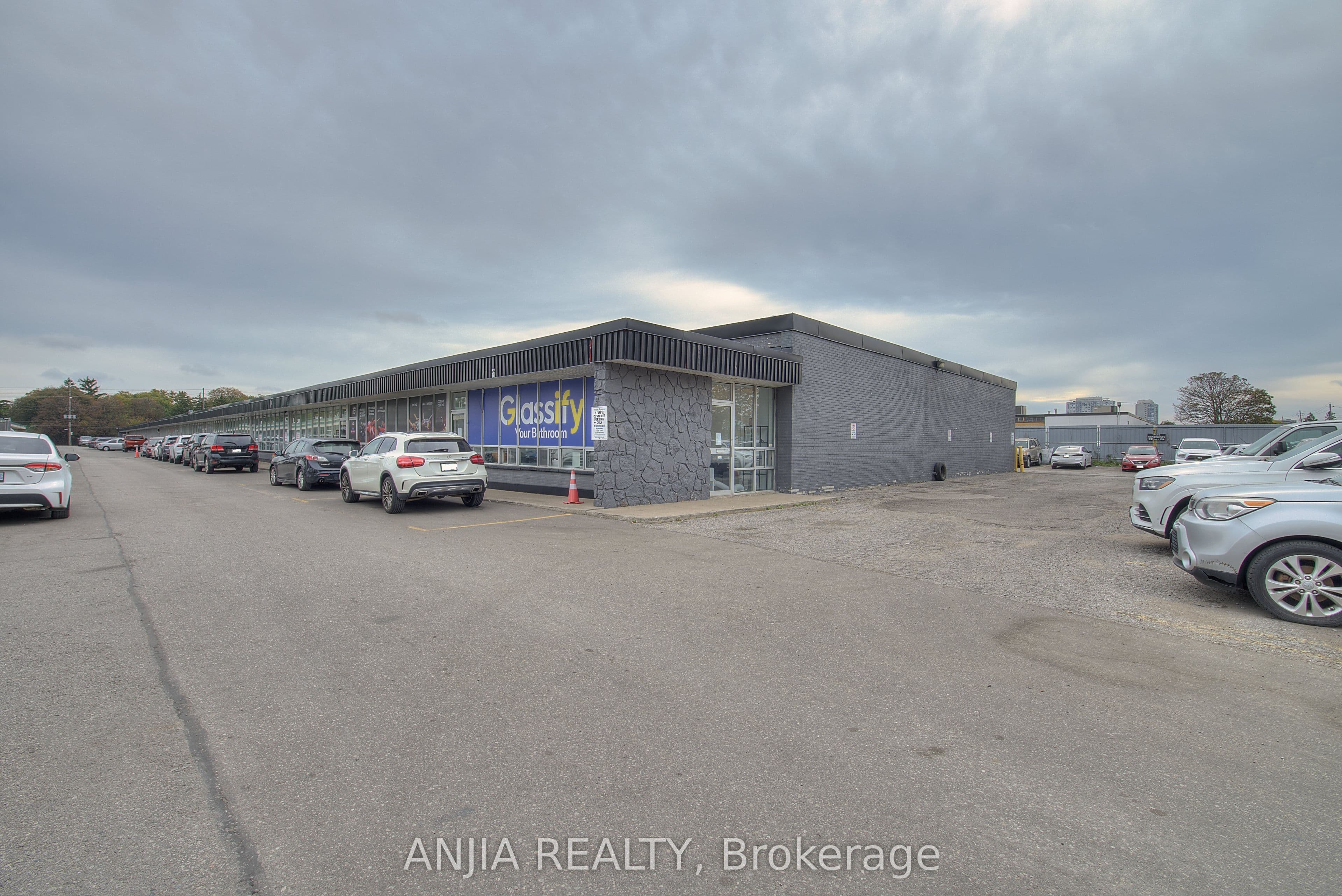 1710 Midland Avenue 17, Toronto, ON M1P 3C7