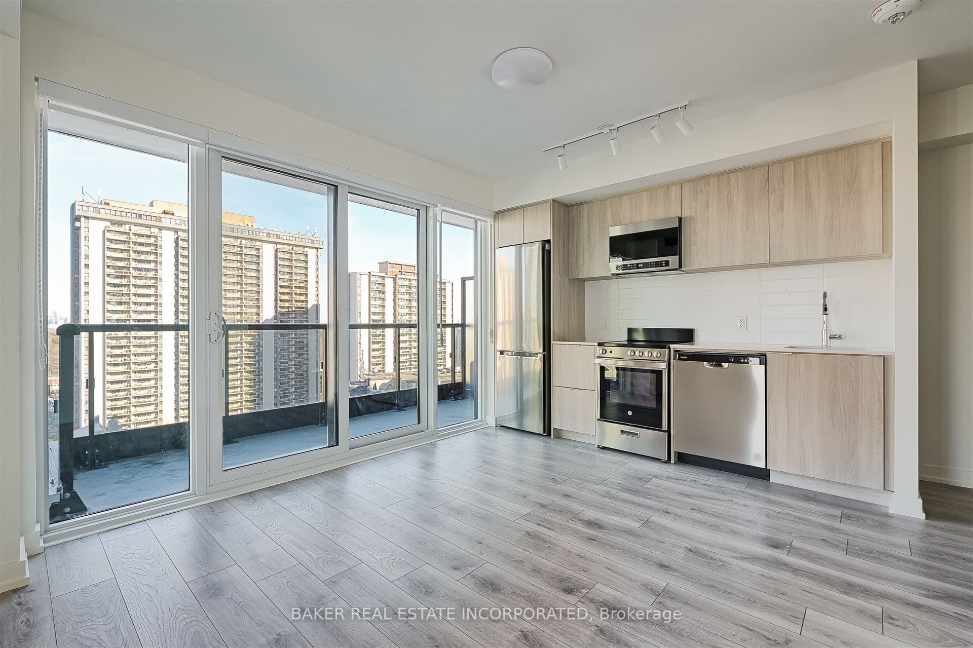 223 Redpath Avenue 1508, Toronto, ON M4P 0E8