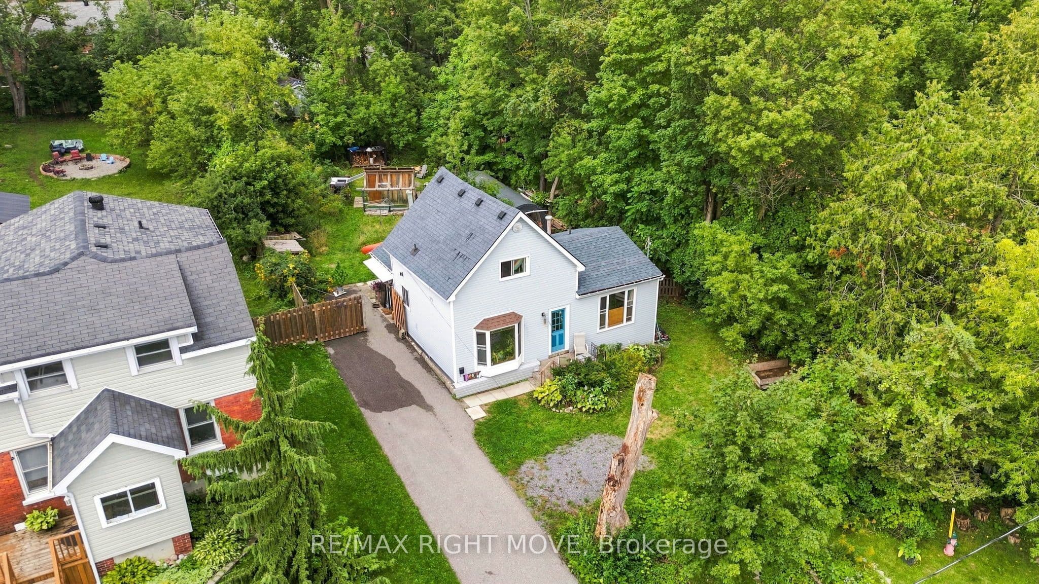 138 Borland Street E, Orillia, ON L3V 2B9