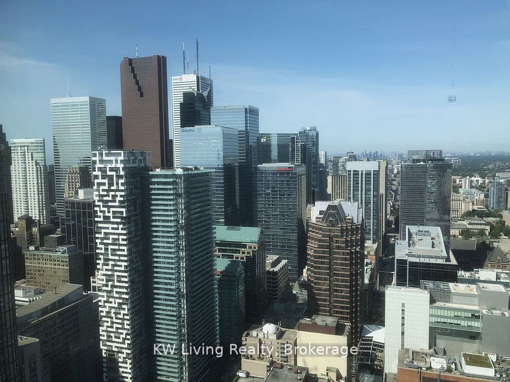 88 Queen Street E 5609, Toronto, ON M5C 0B6