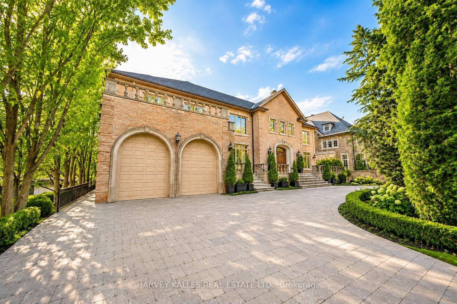 122 Dunvegan Road, Toronto, ON M4V 2R3