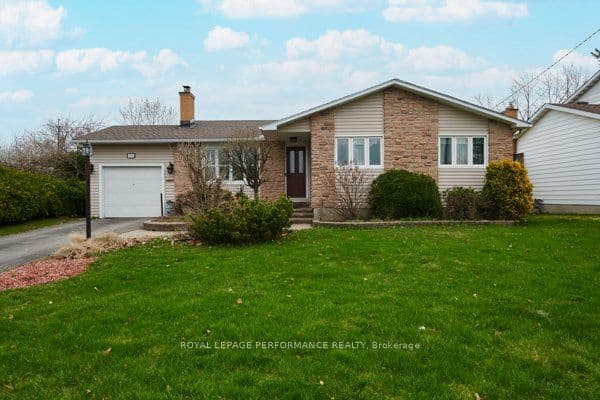 401 Phoenix Crescent, Orleans - Cumberland and Area, ON K1E 1V6