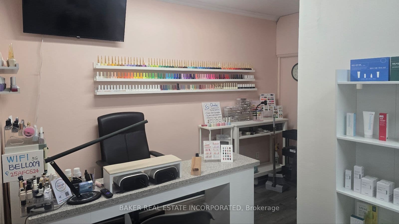 620 Bloor Street W 2nd Floor, Toronto, ON M6G 1K7