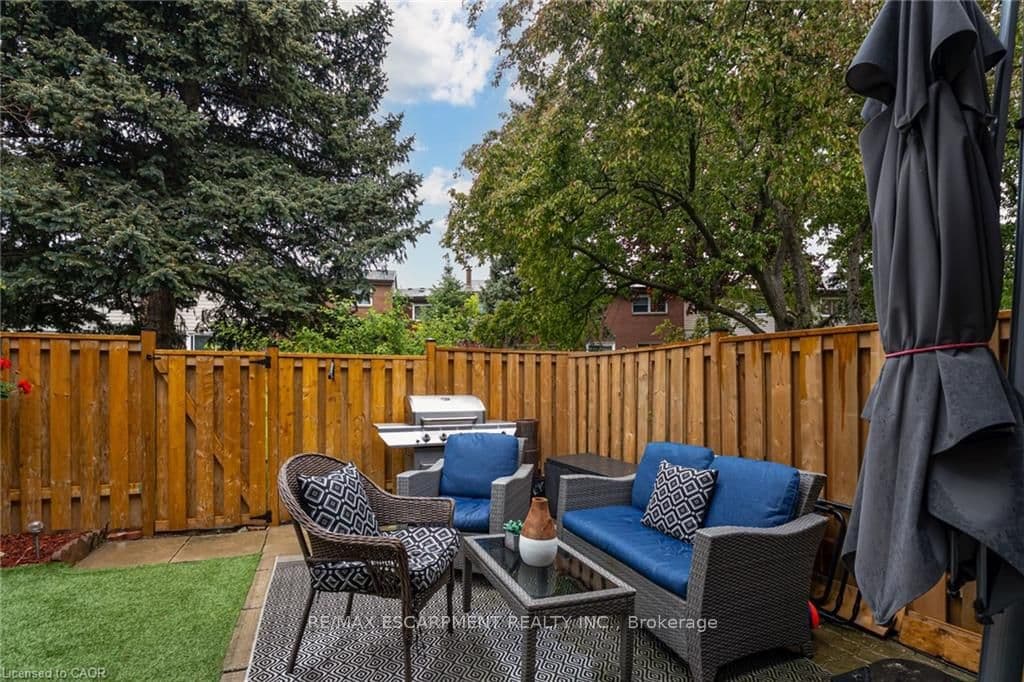 2825 Gananoque Drive 48, Mississauga, ON L5N 1V6