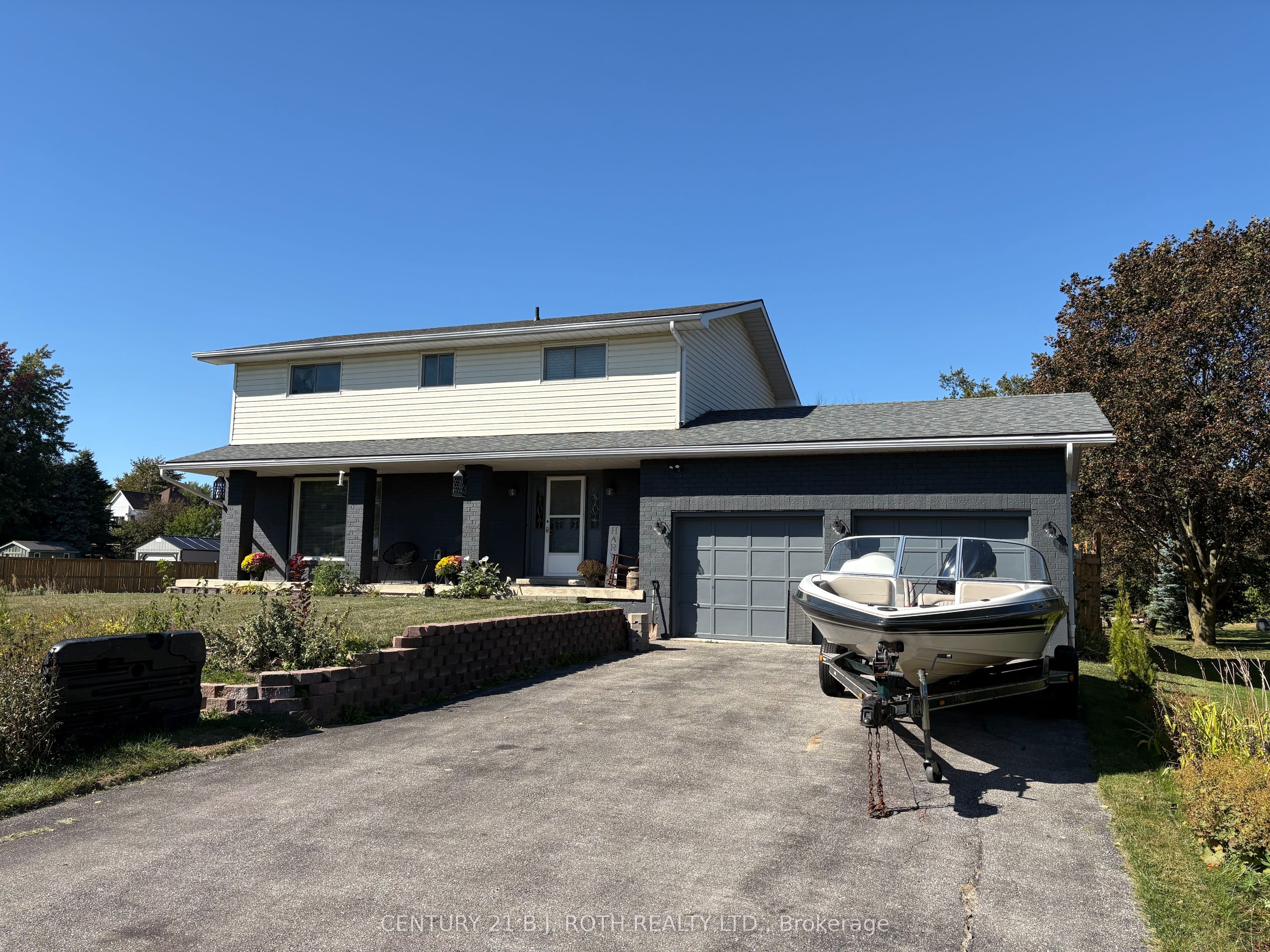 62 George Street E, Clearview, ON L0M 1G0