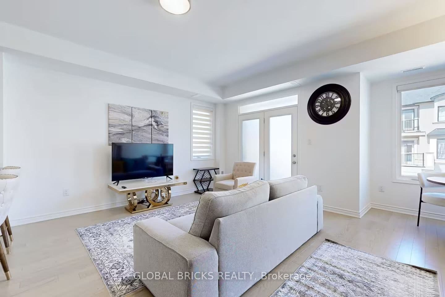 5110 Vetere Street, Mississauga, ON L5M 2S8