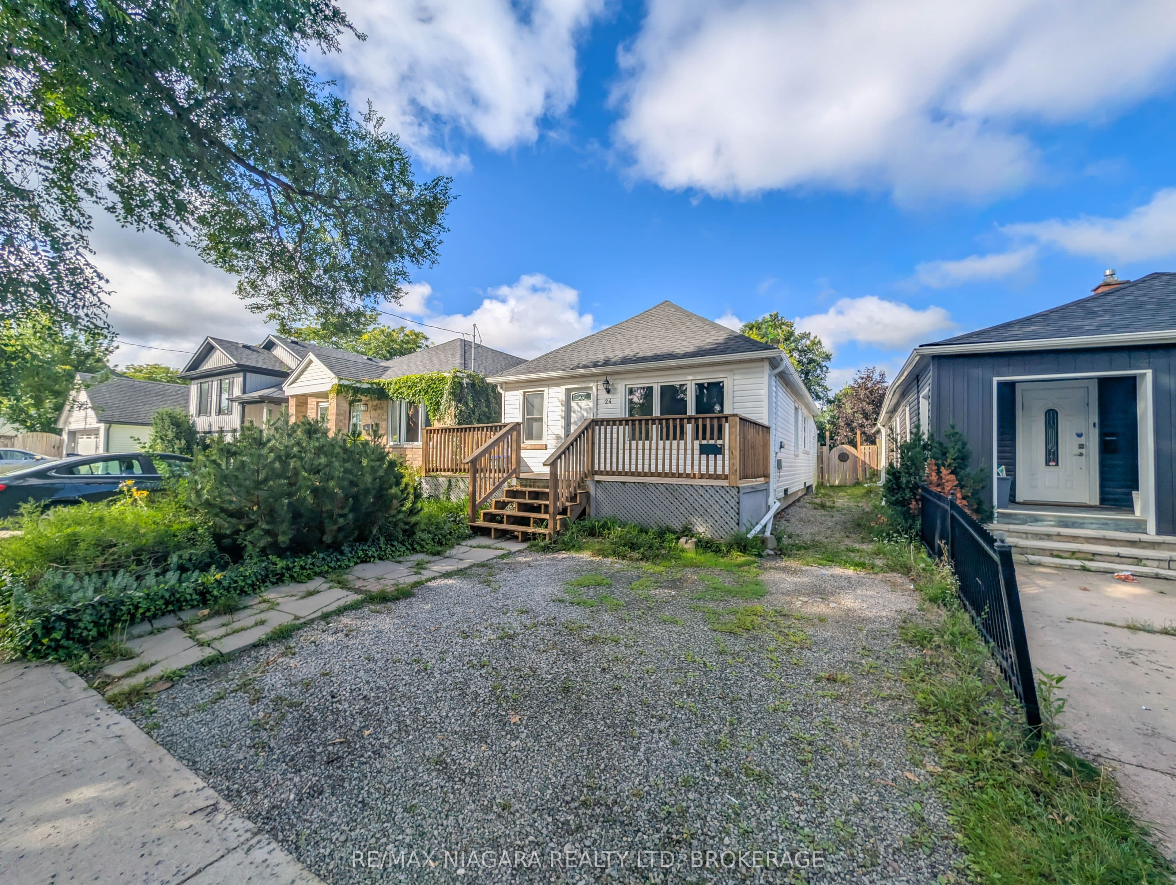 24 Churchill Street, St. Catharines, ON L2S 2P2