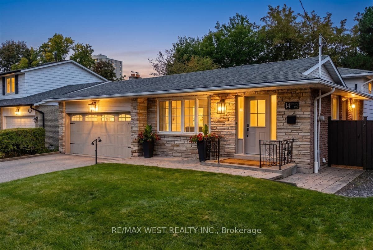 14 Burnhamill Place, Toronto, ON M9C 3S4