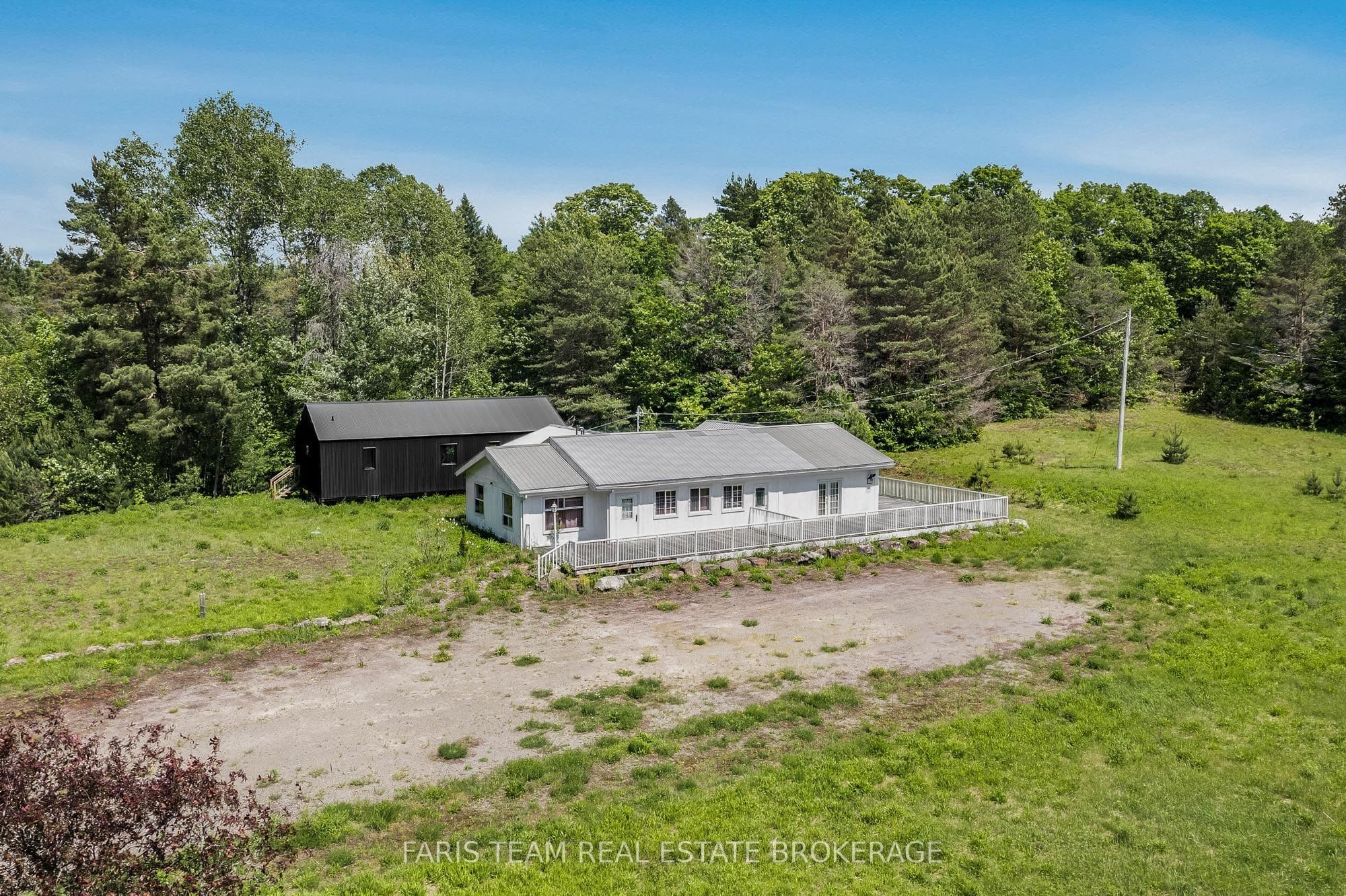 2180-2186 Hwy 141, Muskoka Lakes, ON P0B 1L0