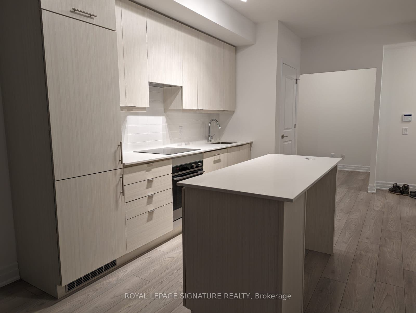 36 Elm Drive 3306, Mississauga, ON L5B 0N3