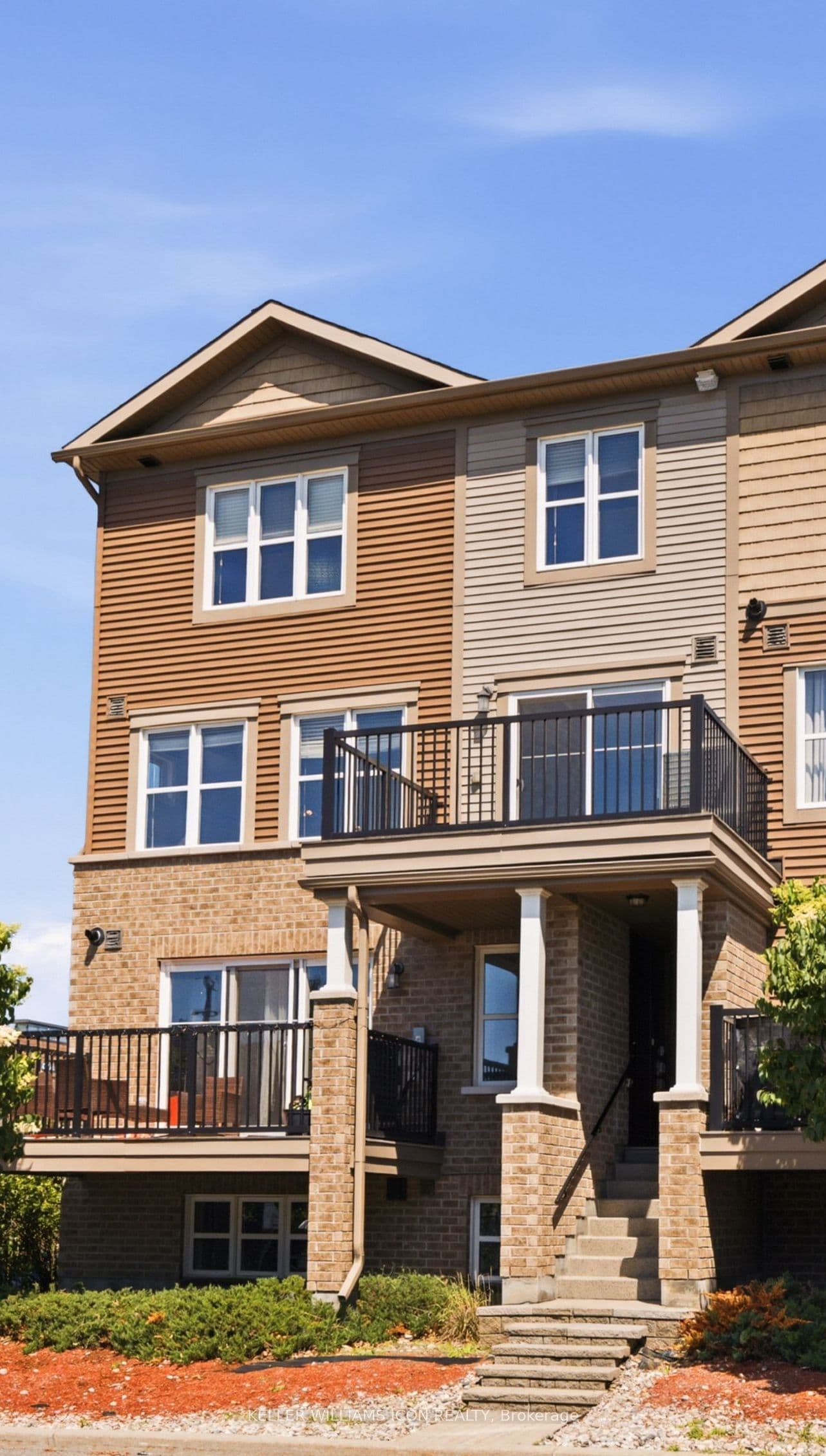 528 Clearbrook Drive, Barrhaven, ON K2J 5X5