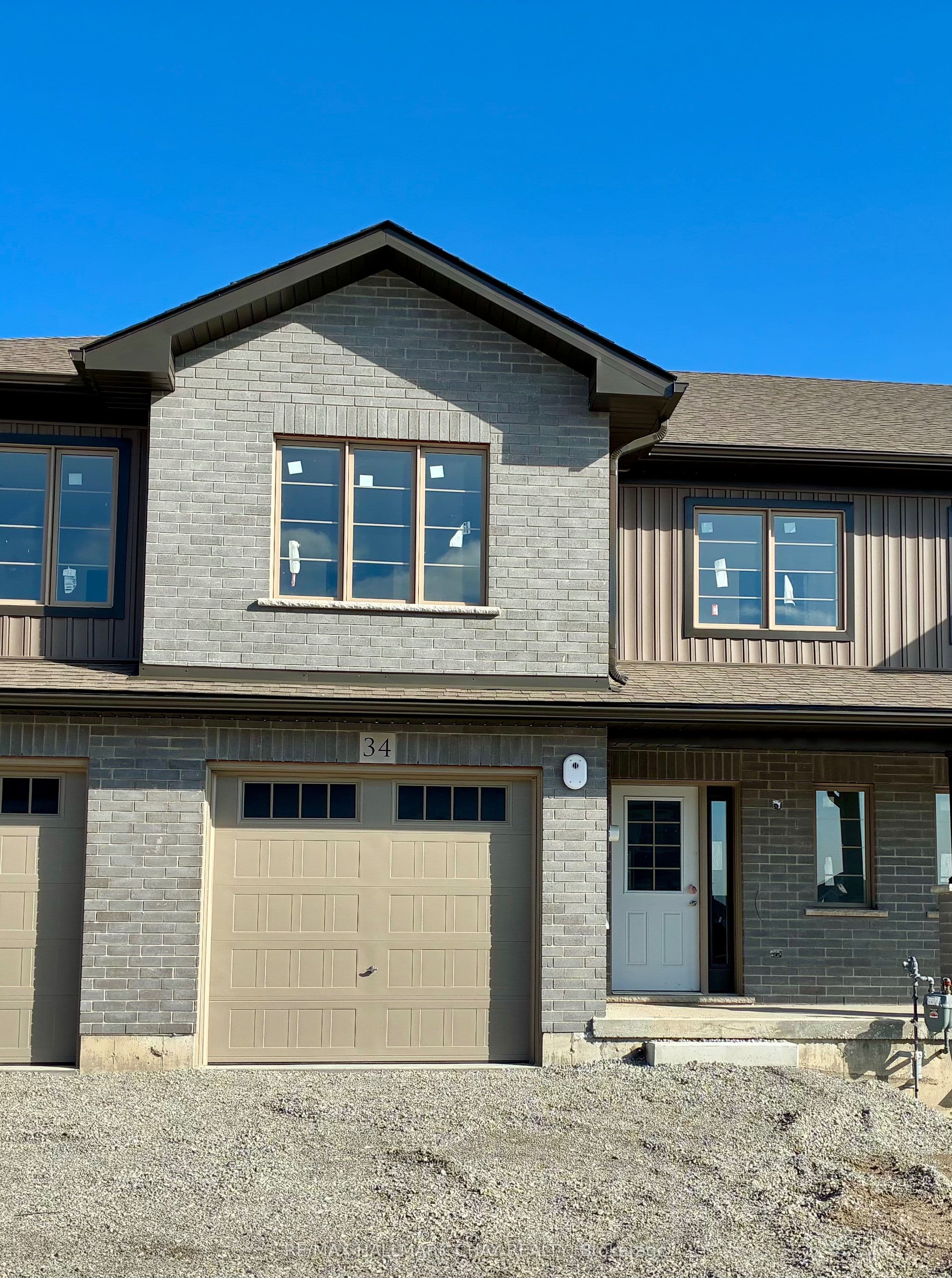38 Strath Crescent, Springwater, ON L0L 1P0